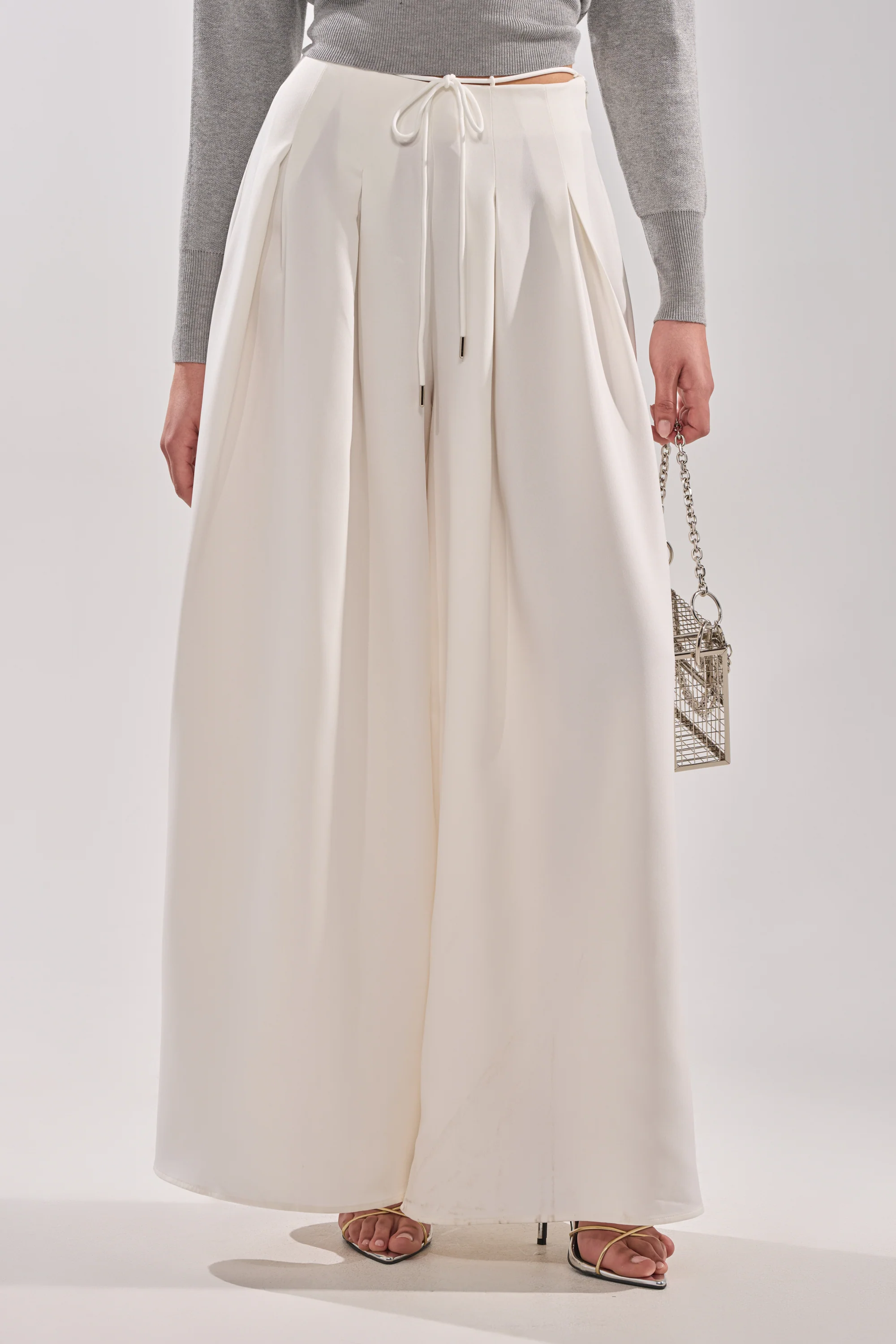 GLORIOUS PLEATED WIDE LEG TROUSER