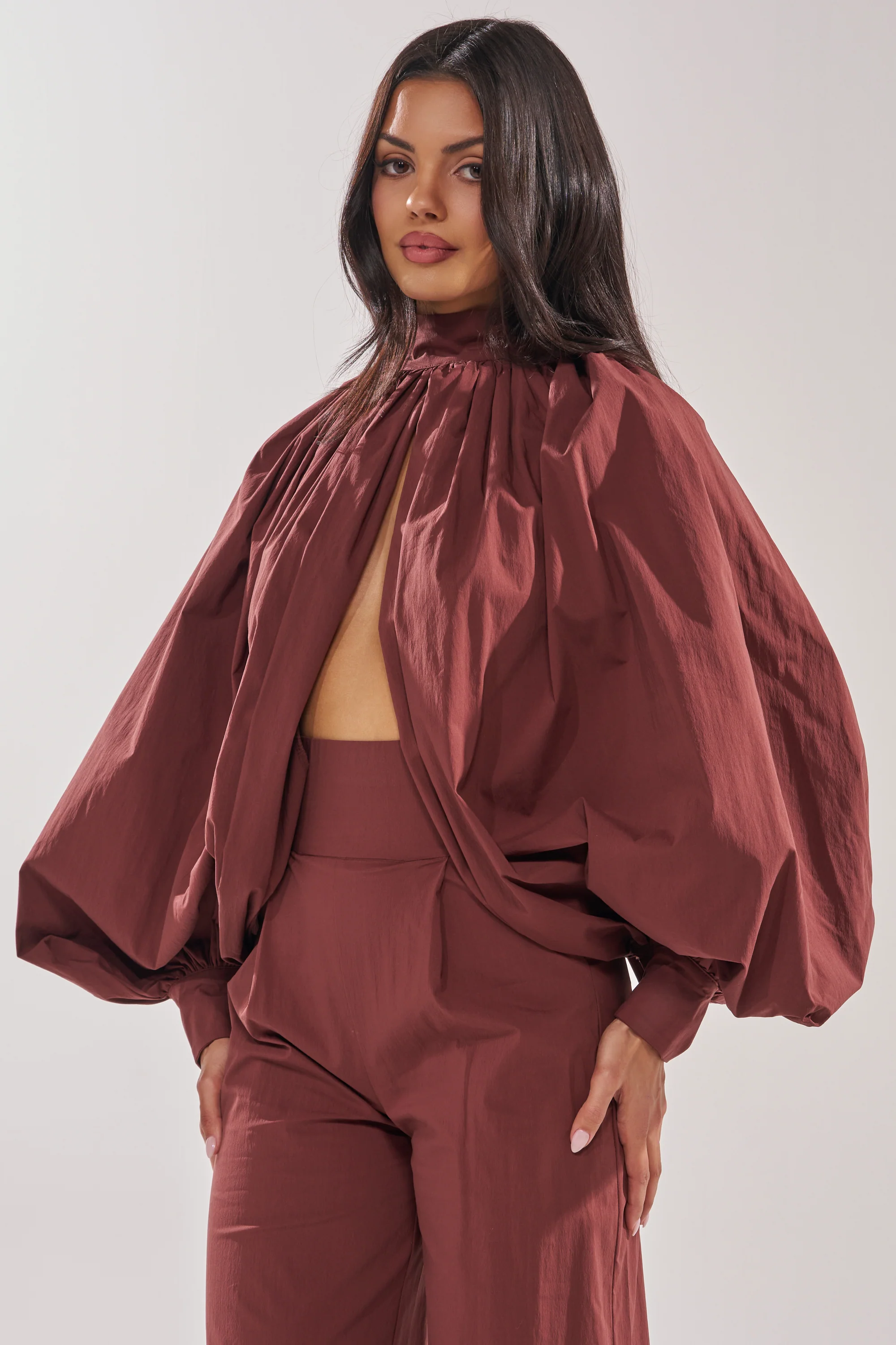 GOLD COAST BALLOON SLEEVE BLOUSE IN BROWN - Image 4