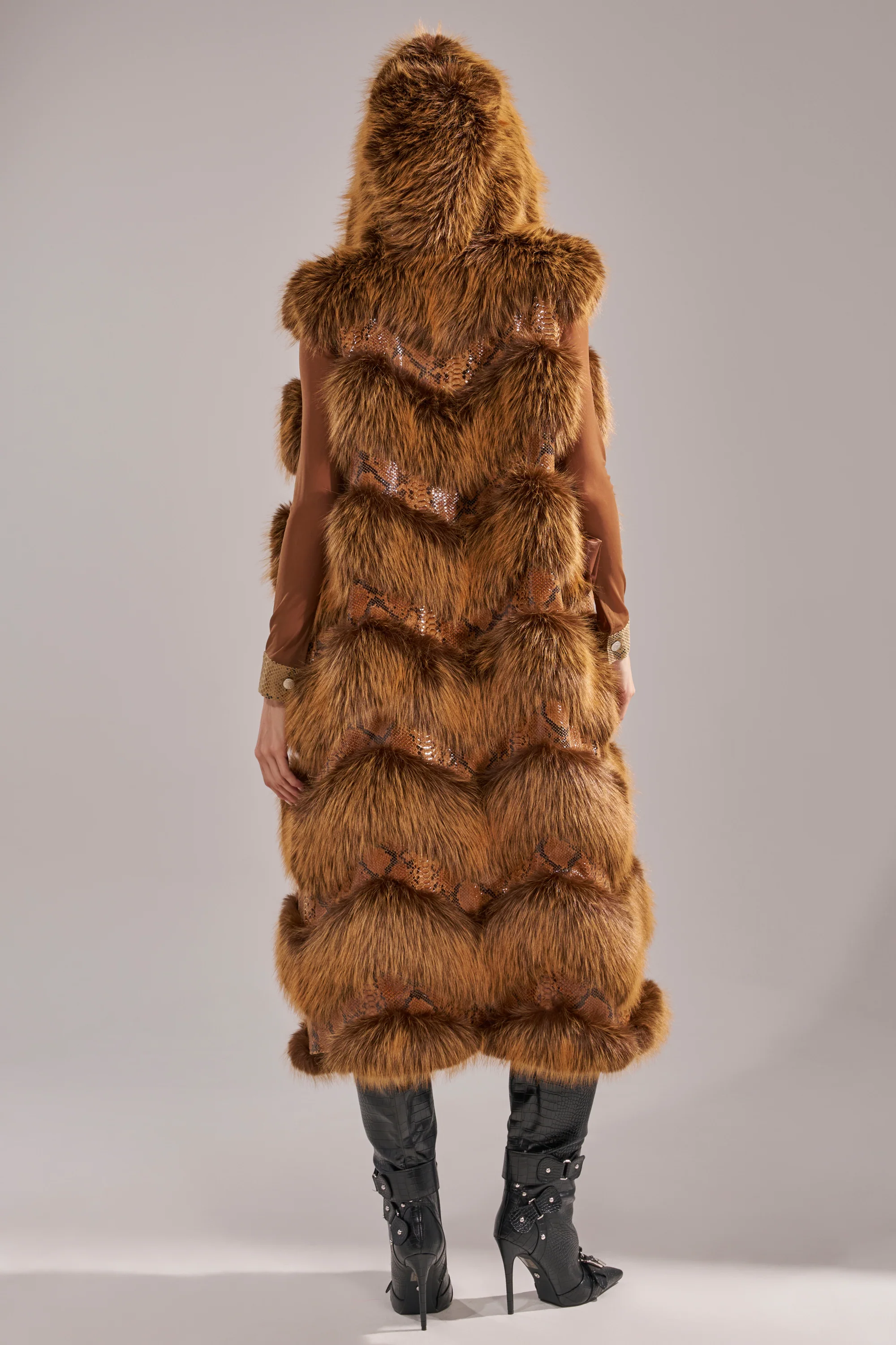 GOOD OMEN FUR TRIM VEST - Image 10