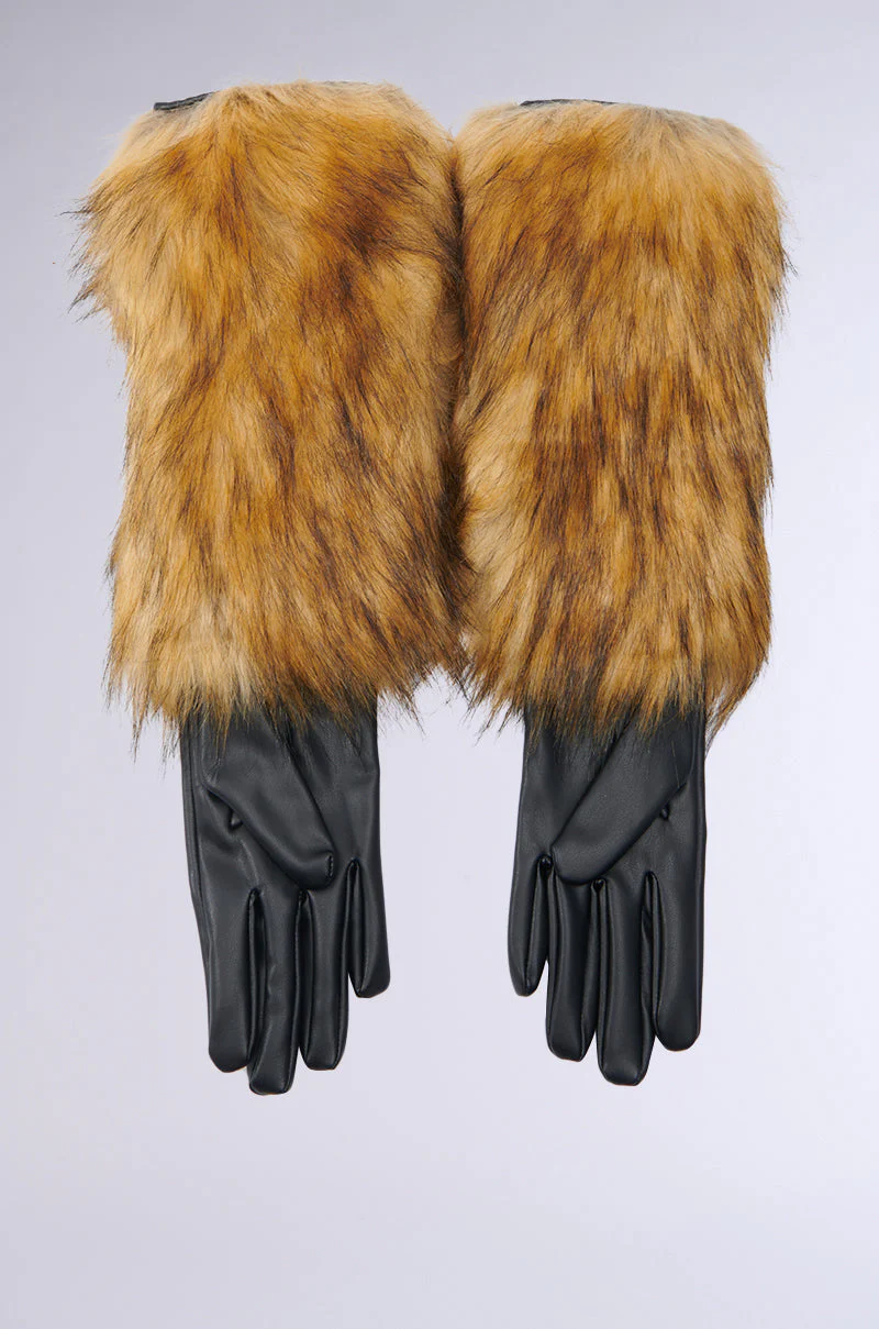 GRACELLE EXTENDED FAUX FUR GLOVES - Image 4