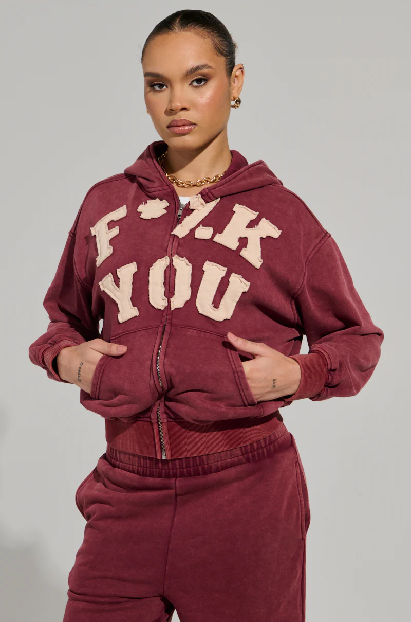 GRAPHIC LANGUAGE MINERAL WASH ZIP UP SWEATSHIRT IN BURGUNDY - Image 3