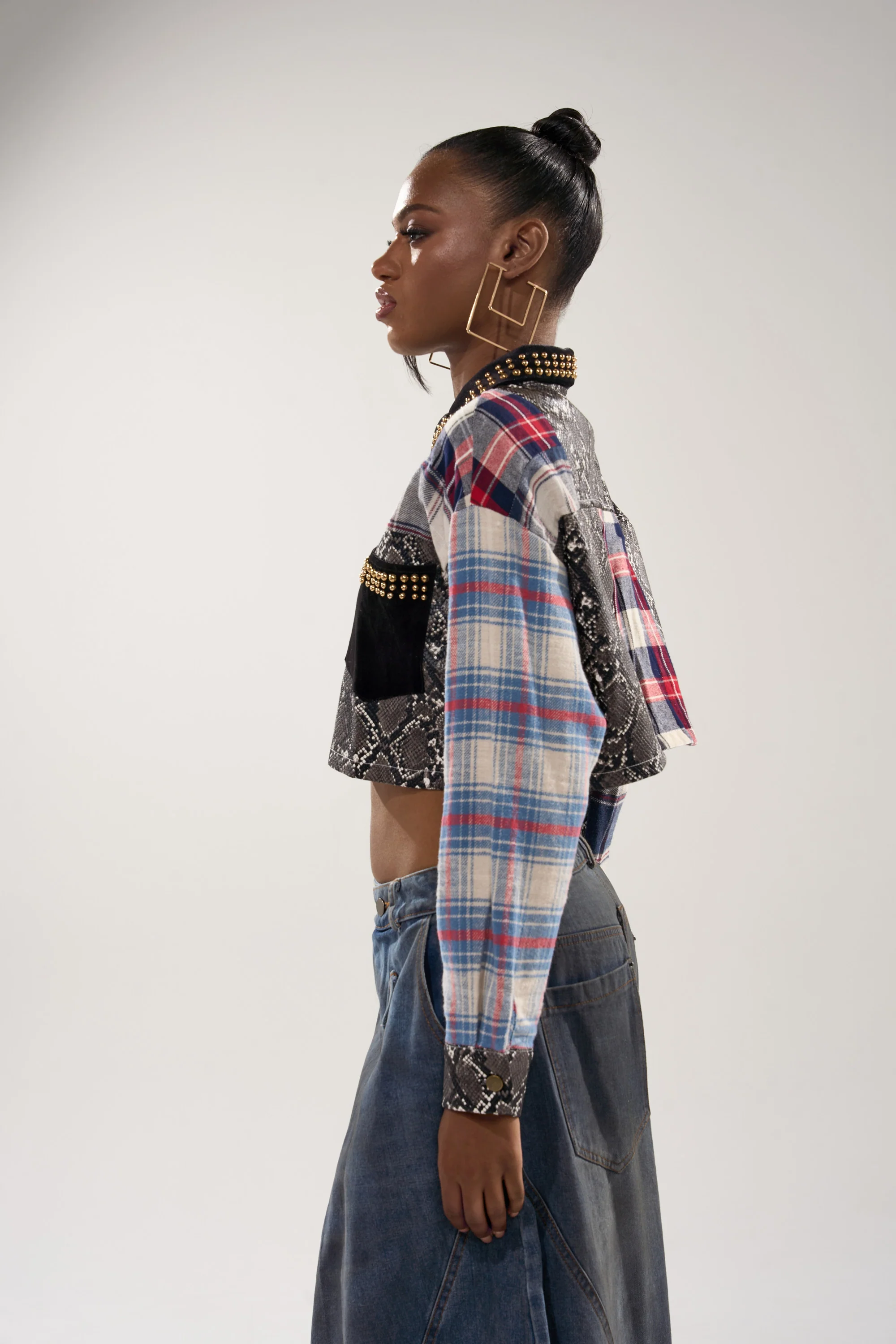 GUESS WHATS NEXT PLAID BUTTON DOWN - Image 6