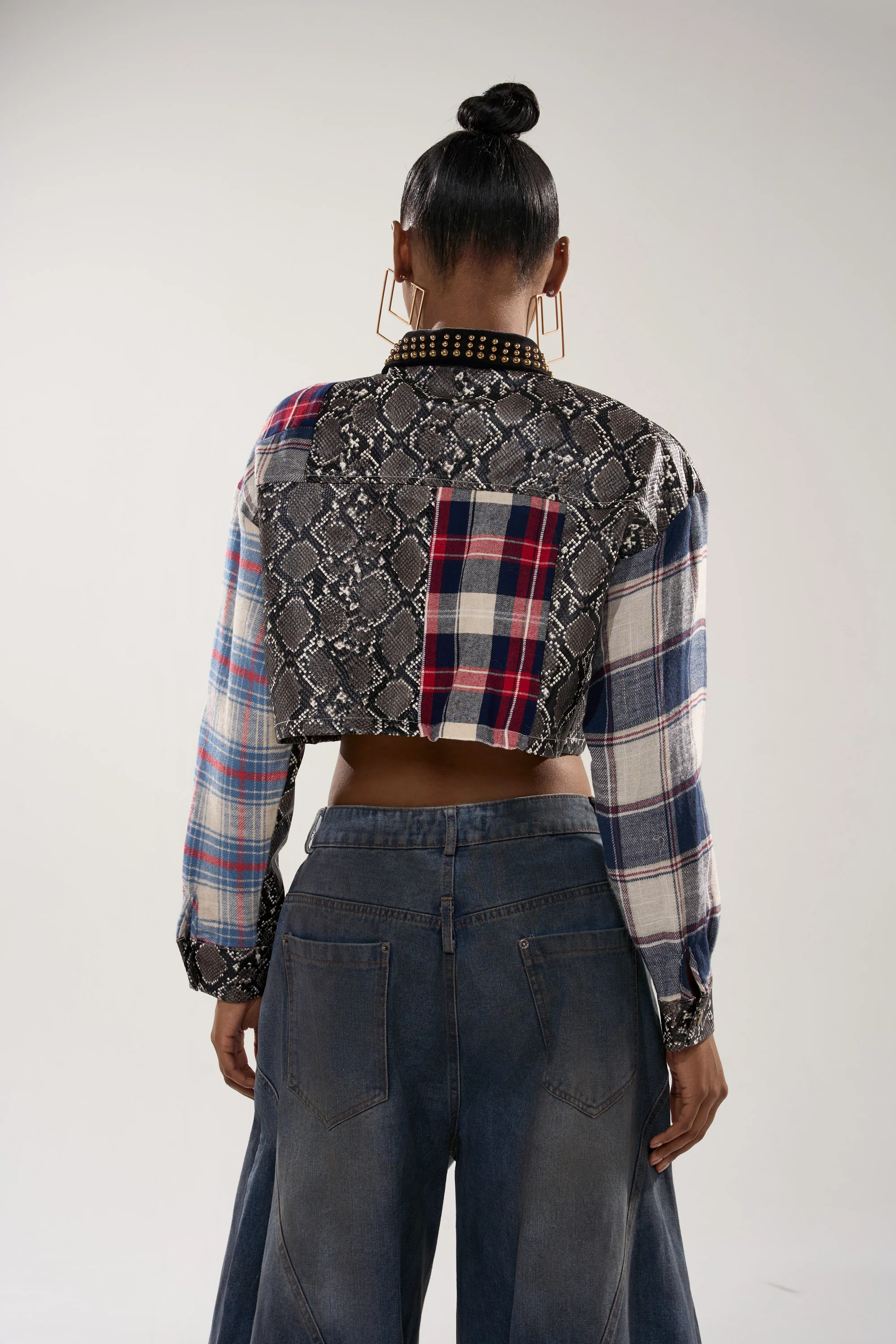 GUESS WHATS NEXT PLAID BUTTON DOWN - Image 7