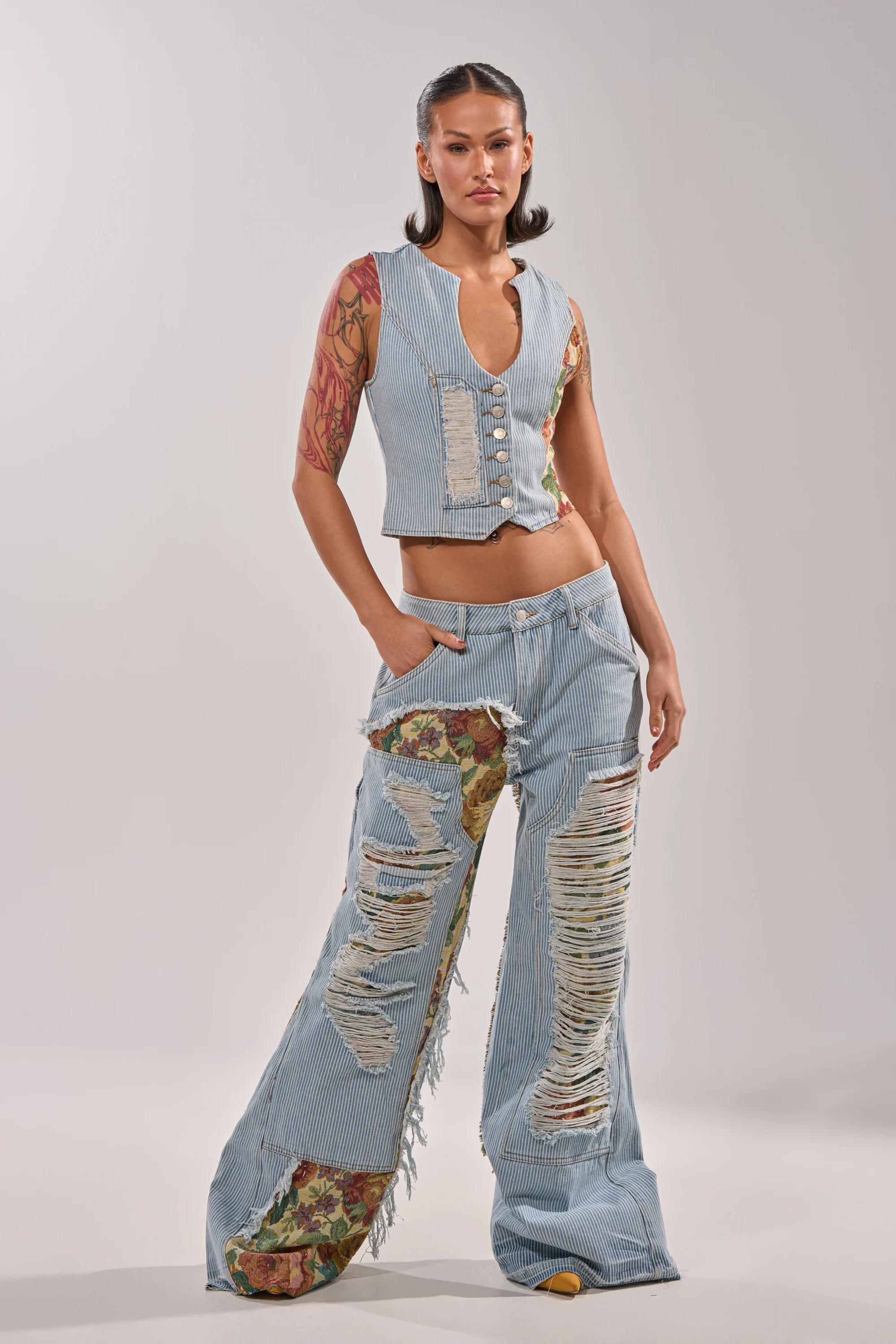 GUESS WHO STRIPE DENIM WITH BROCADE - Image 7