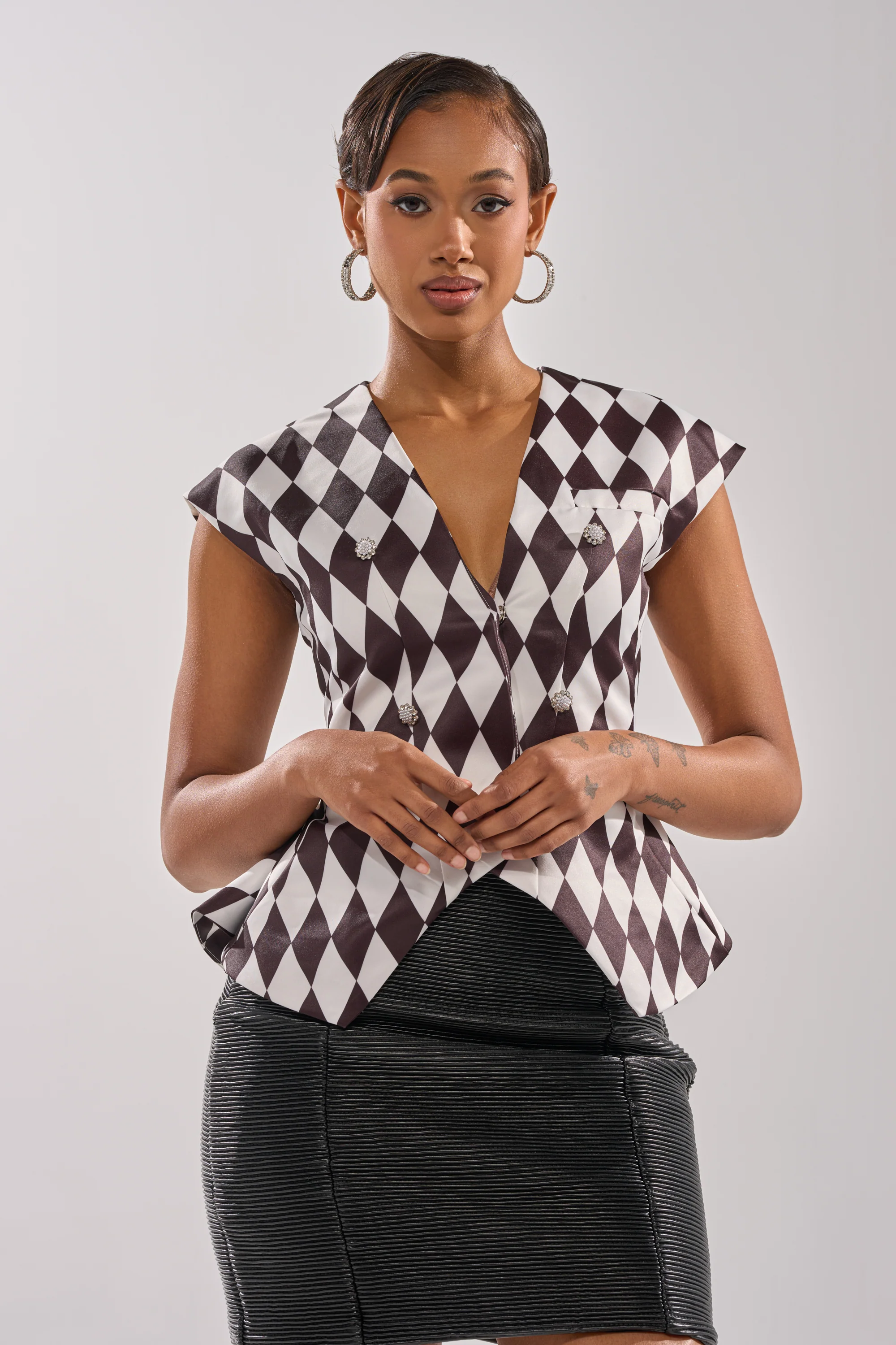 GUESS WHO V-NECK BLOUSE - Image 2