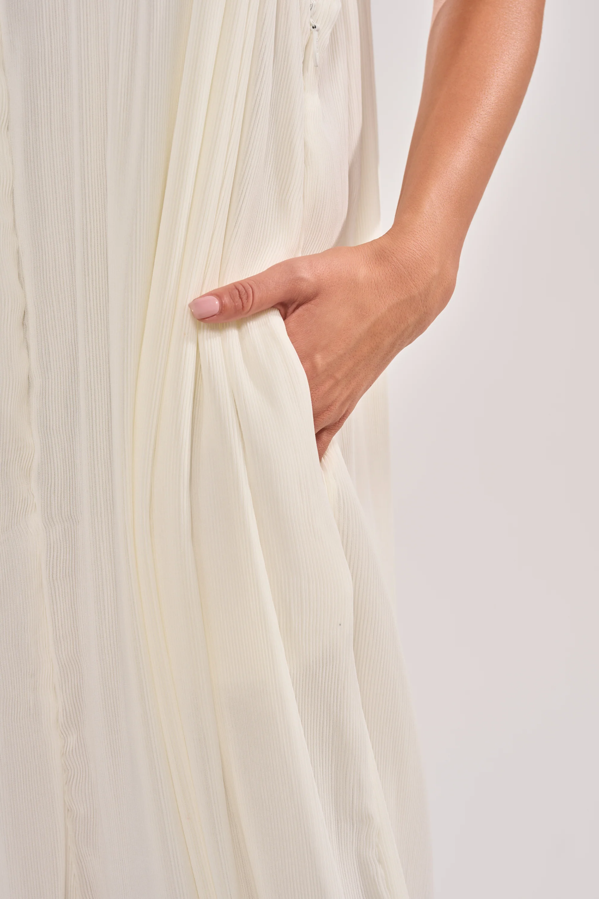 HALO SLINKY SLEEVELESS JUMPSUIT - Image 6