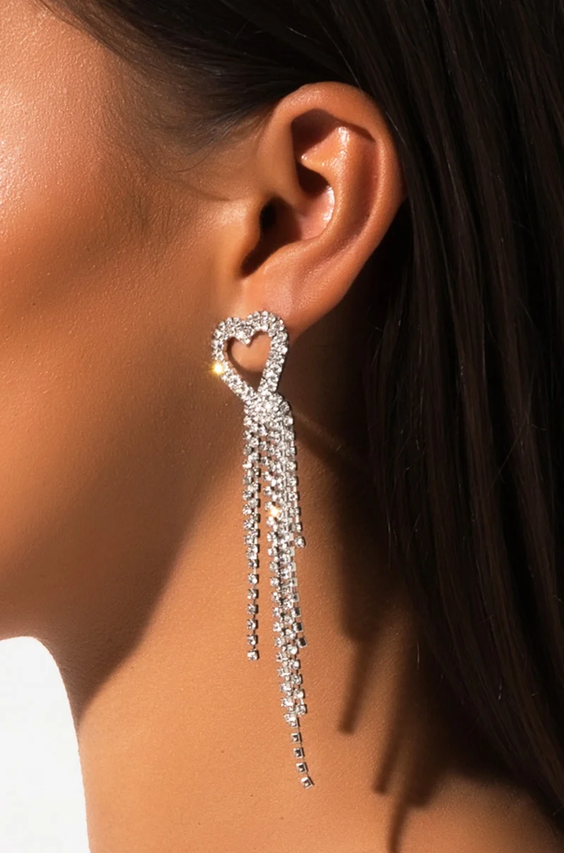 HANDSY HEART EARRING - Image 2