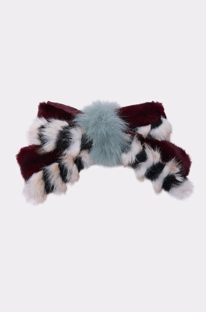 HAVE IT ALL FAUX FUR HAIR CLIP - Image 4