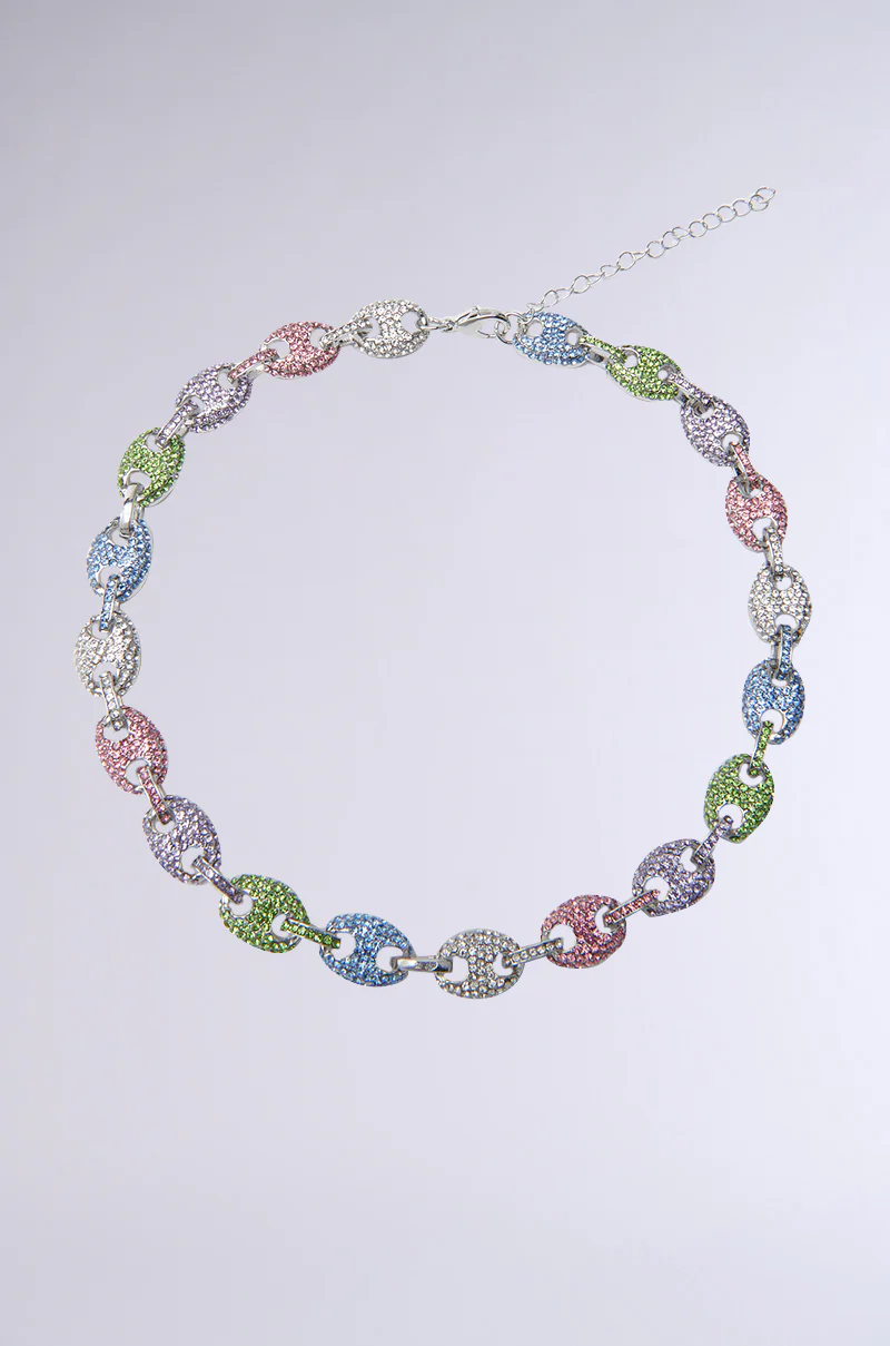 HE LOVES ME NECKLACE