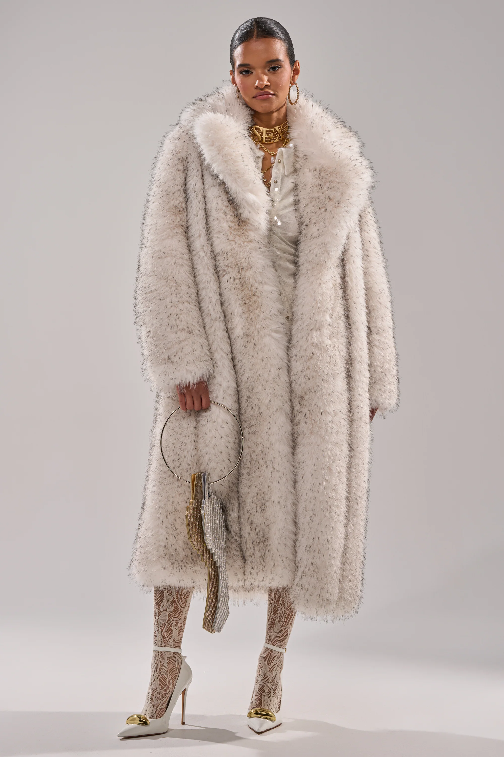HEAVY ON THE APRES FAUX FUR COAT - Image 3