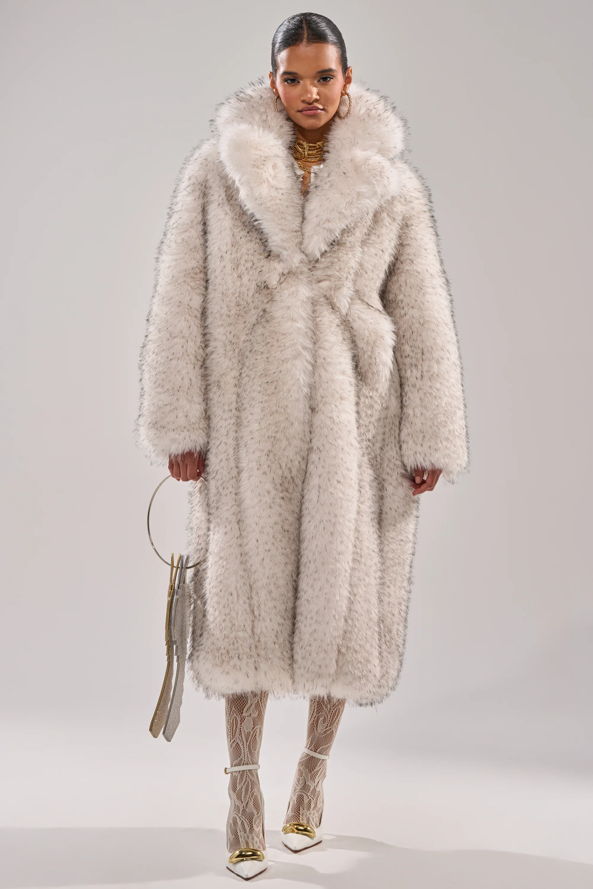 HEAVY ON THE APRES FAUX FUR COAT - Image 7