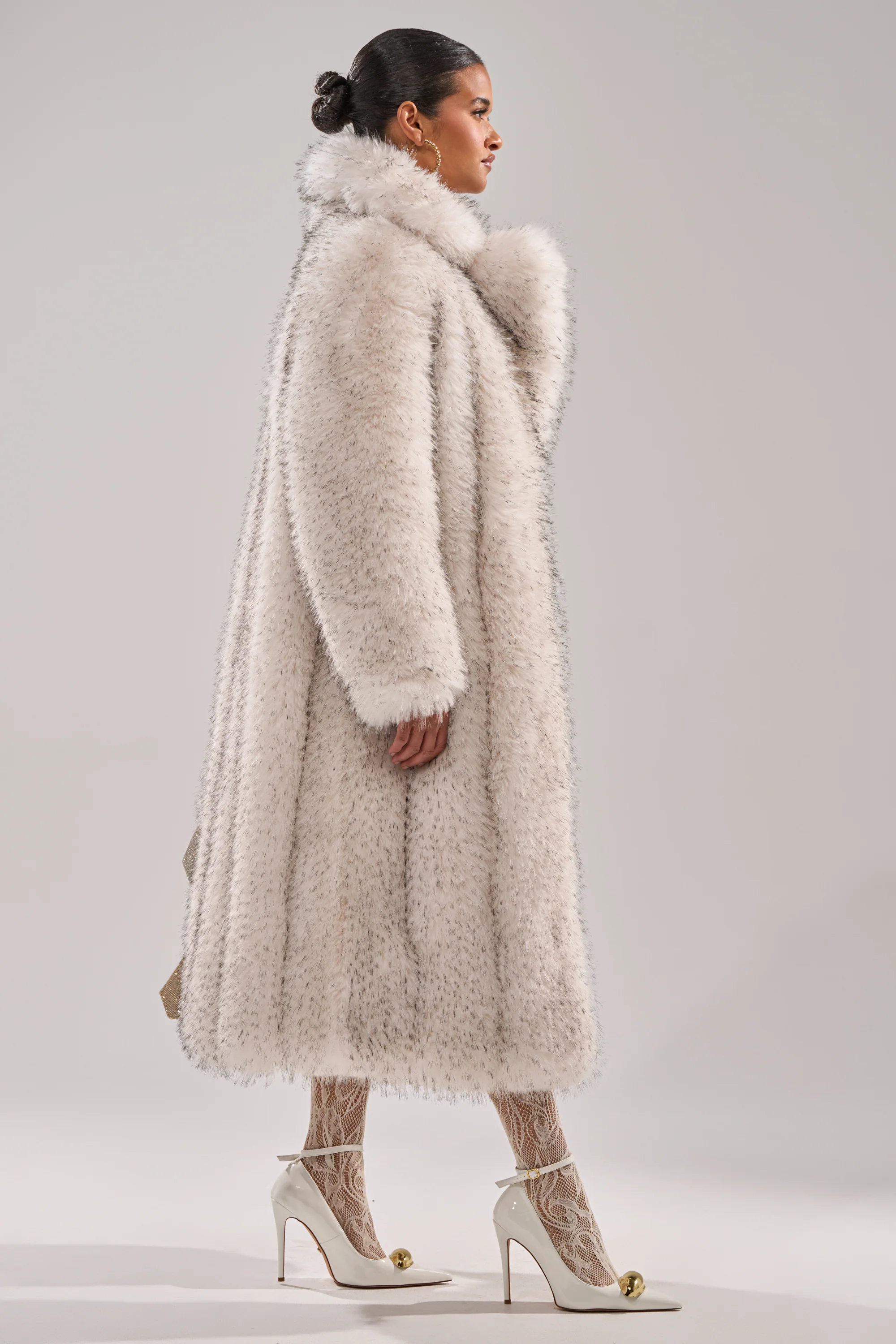 HEAVY ON THE APRES FAUX FUR COAT - Image 8