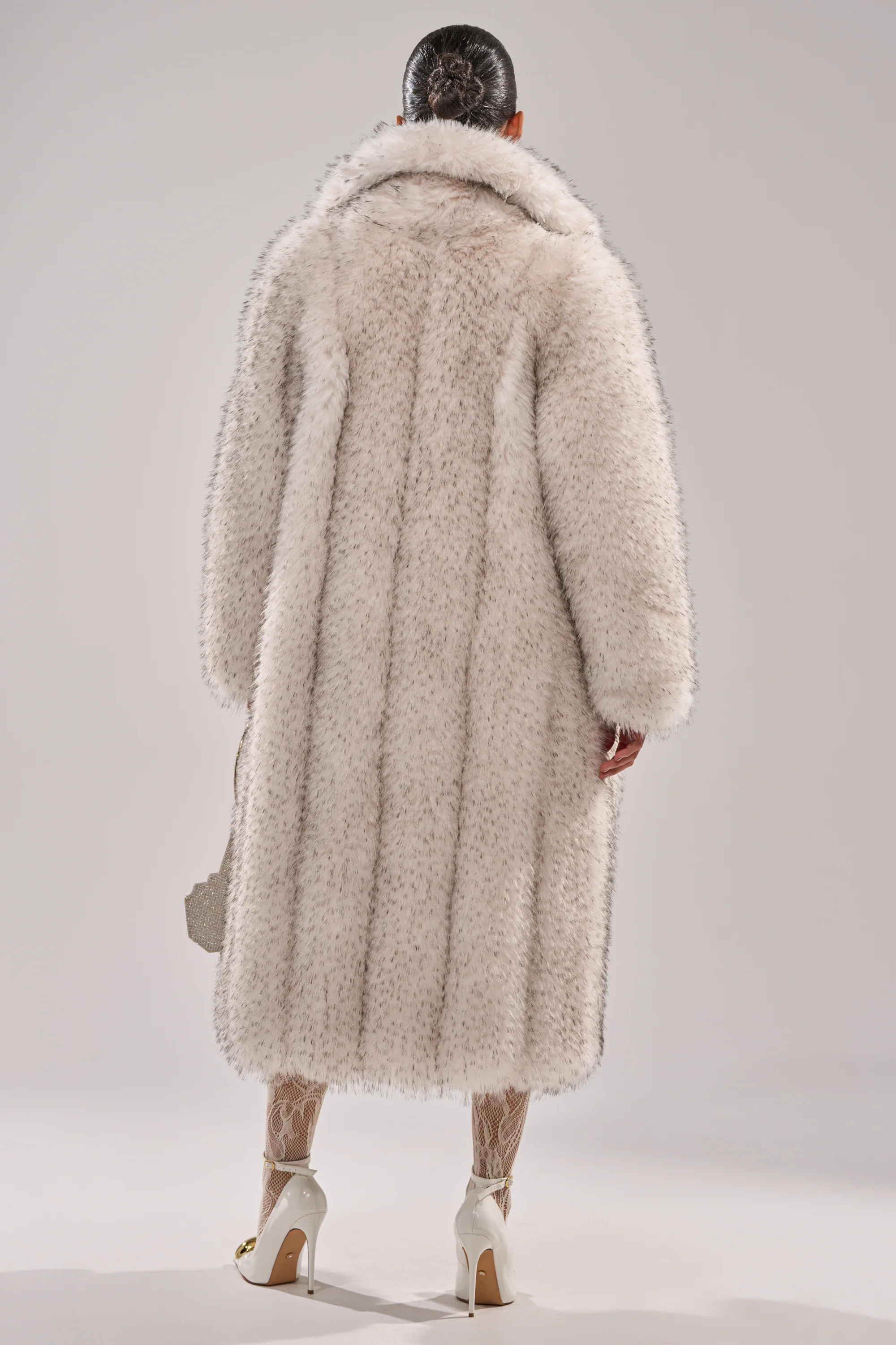 HEAVY ON THE APRES FAUX FUR COAT - Image 9