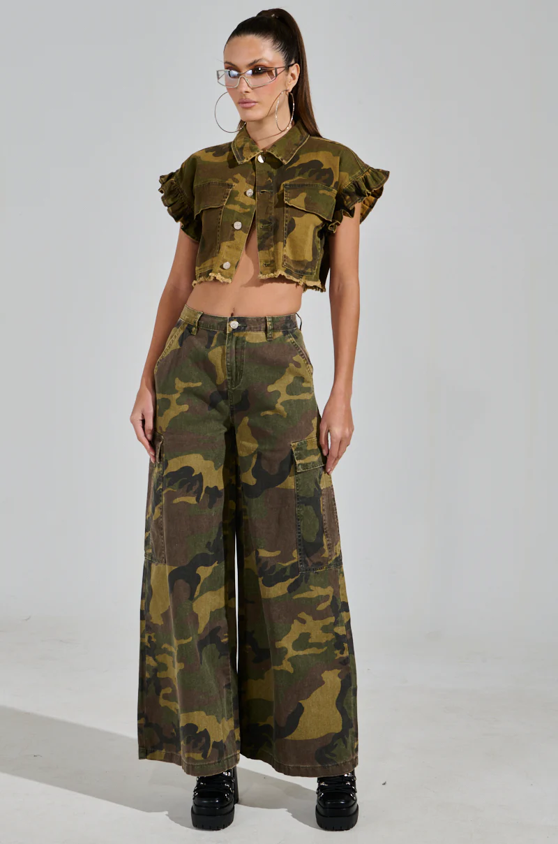 HIDDEN IN PLAIN SIGHT CROPPED BUTTON DOWN - Image 7