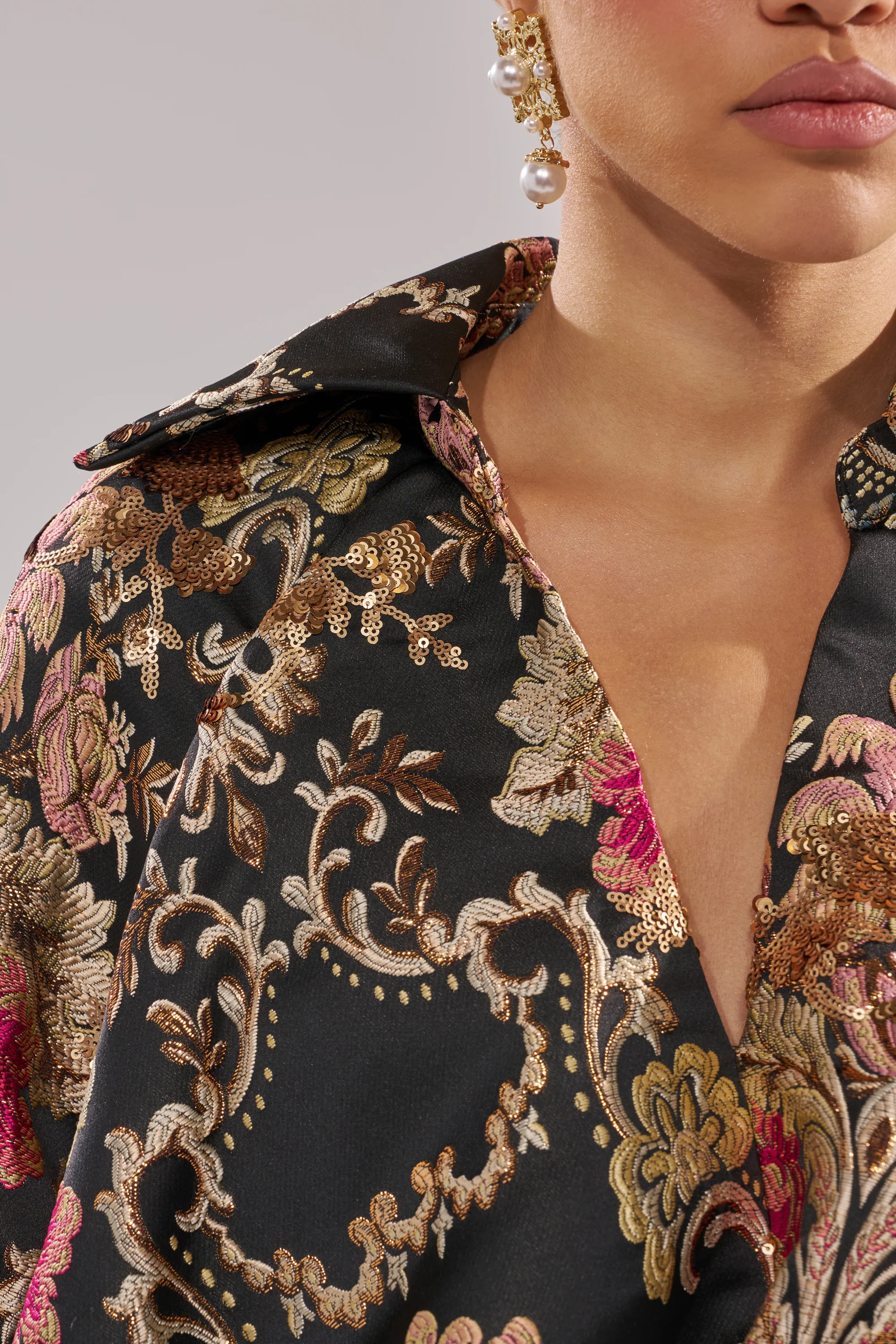 HIGH SOCIETY HIGH LOW BROCADE BLOUSE - Image 7