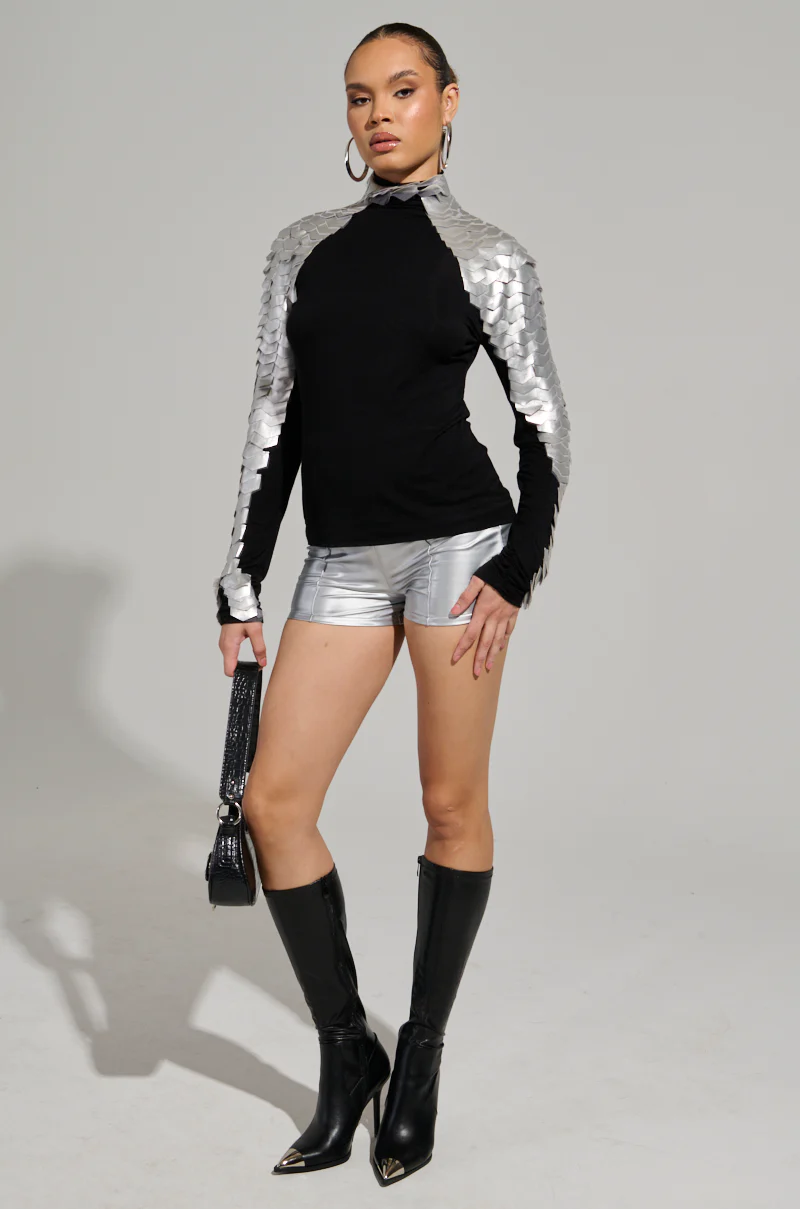 HIT THE LIGHTS SHORT IN SILVER - Image 6