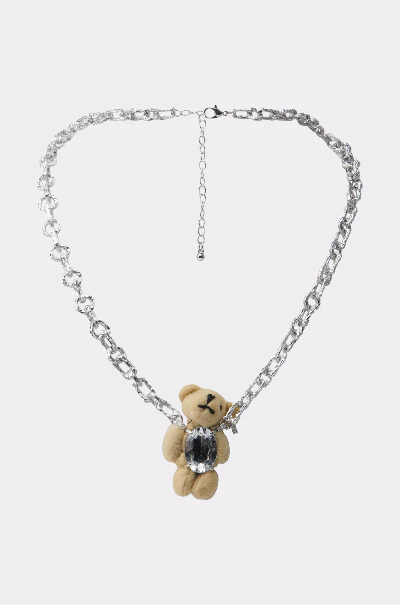 HOLD ME TIGHT NECKLACE