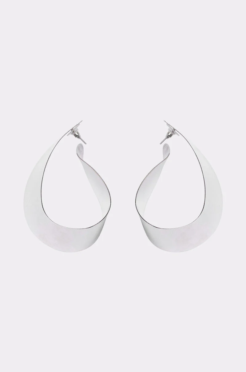 HOOPIN EARRING - Image 4