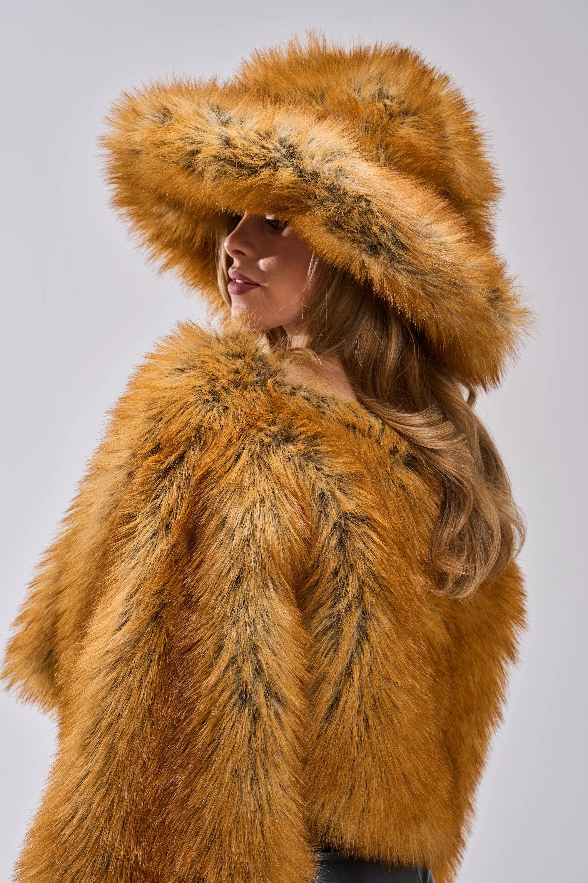 HOT GIRL FAUX FUR OVERSIZED BUCKET HAT
