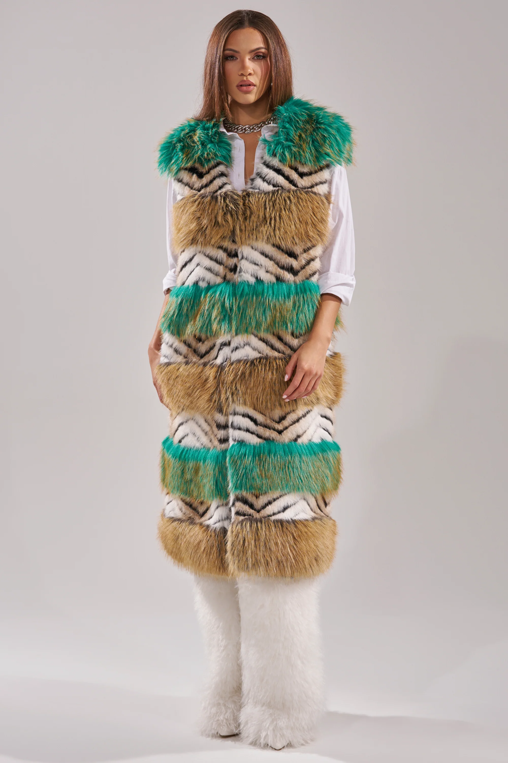 HYDE PARK FAUX FUR VEST - Image 6