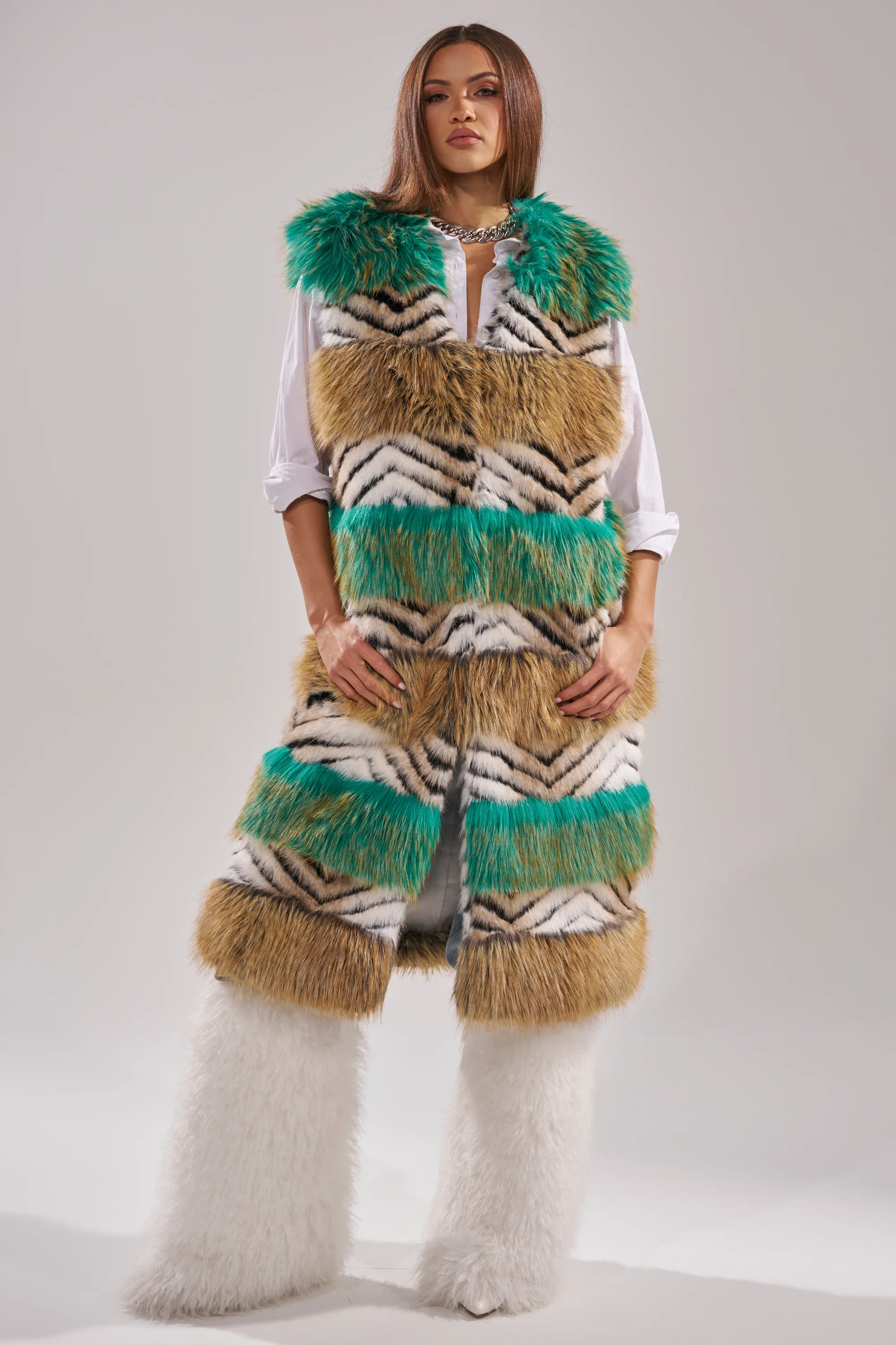 HYDE PARK FAUX FUR VEST - Image 7