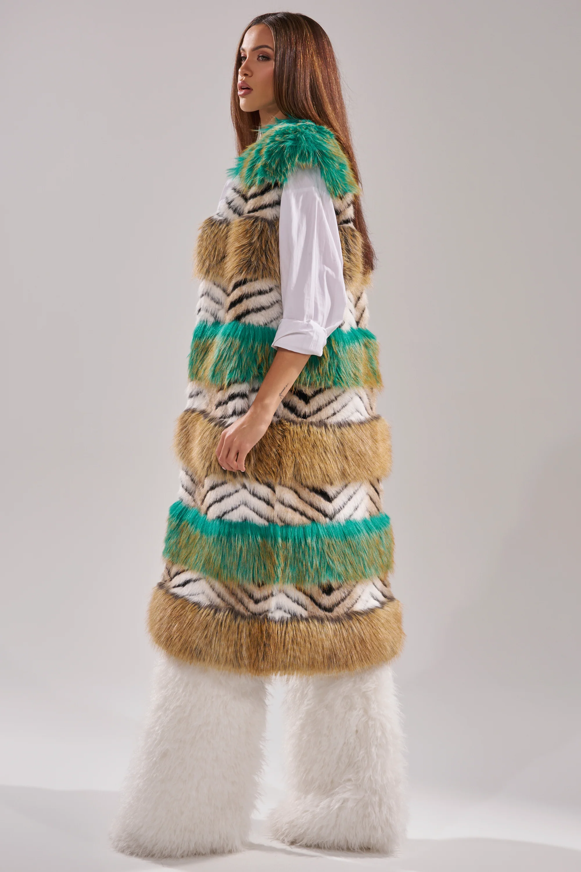 HYDE PARK FAUX FUR VEST - Image 8