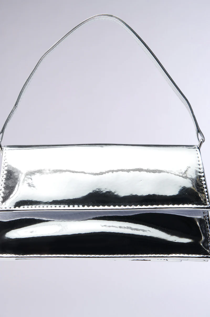 I STAND ALONE CHROME PURSE - Image 5