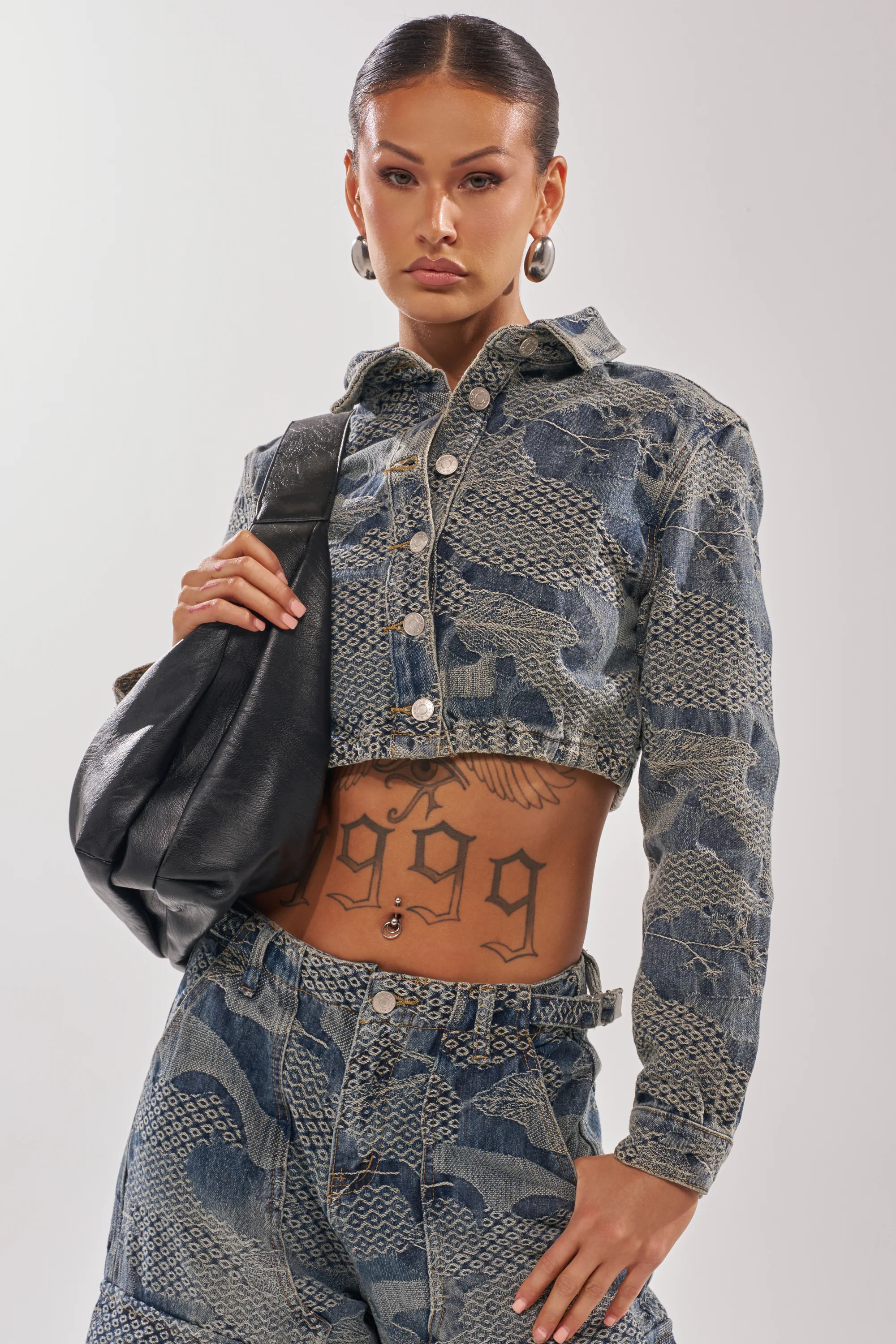 I THINK YOU WANNA KNOW DENIM BUTTON DOWN