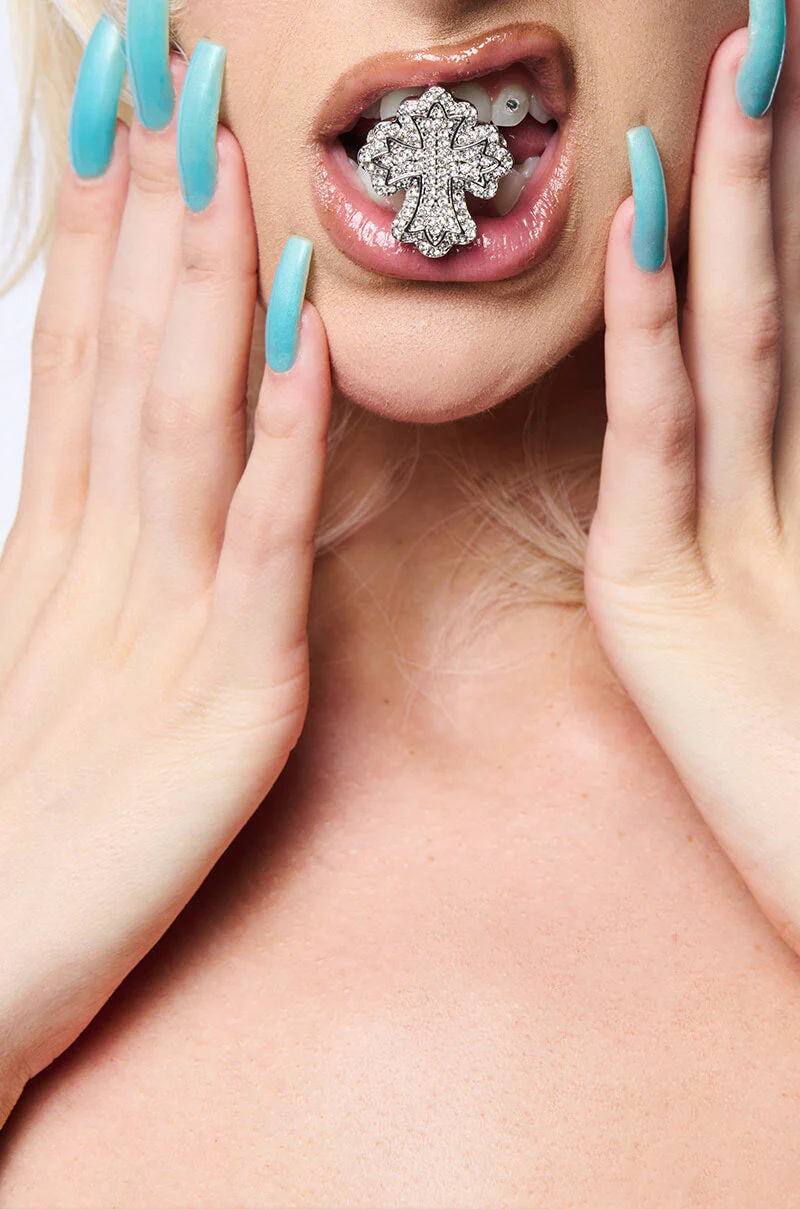 ICE ME OUT CROSS RING - Image 3