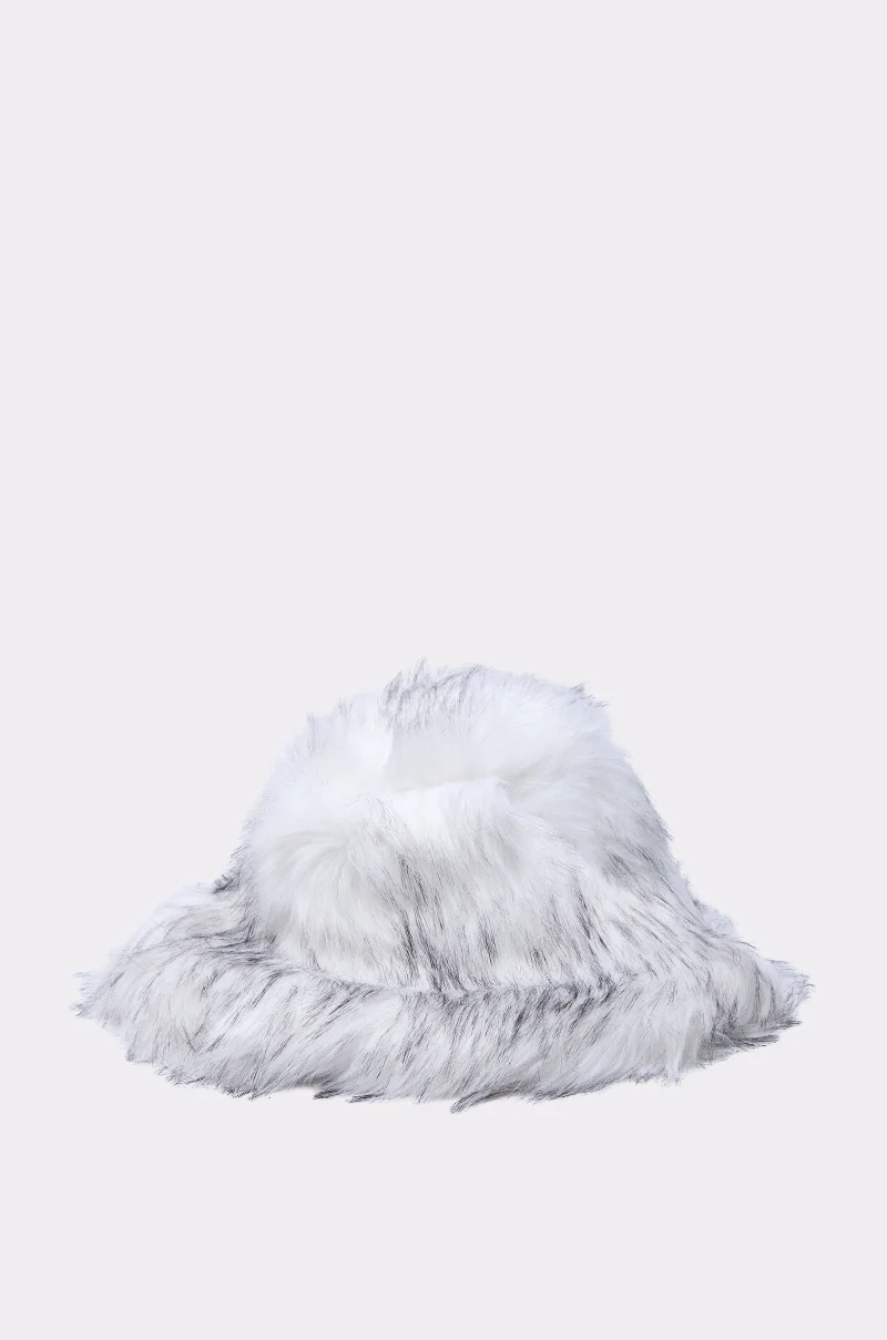 ICE QUEEN FAUX FUR BUCKET HAT - Image 4