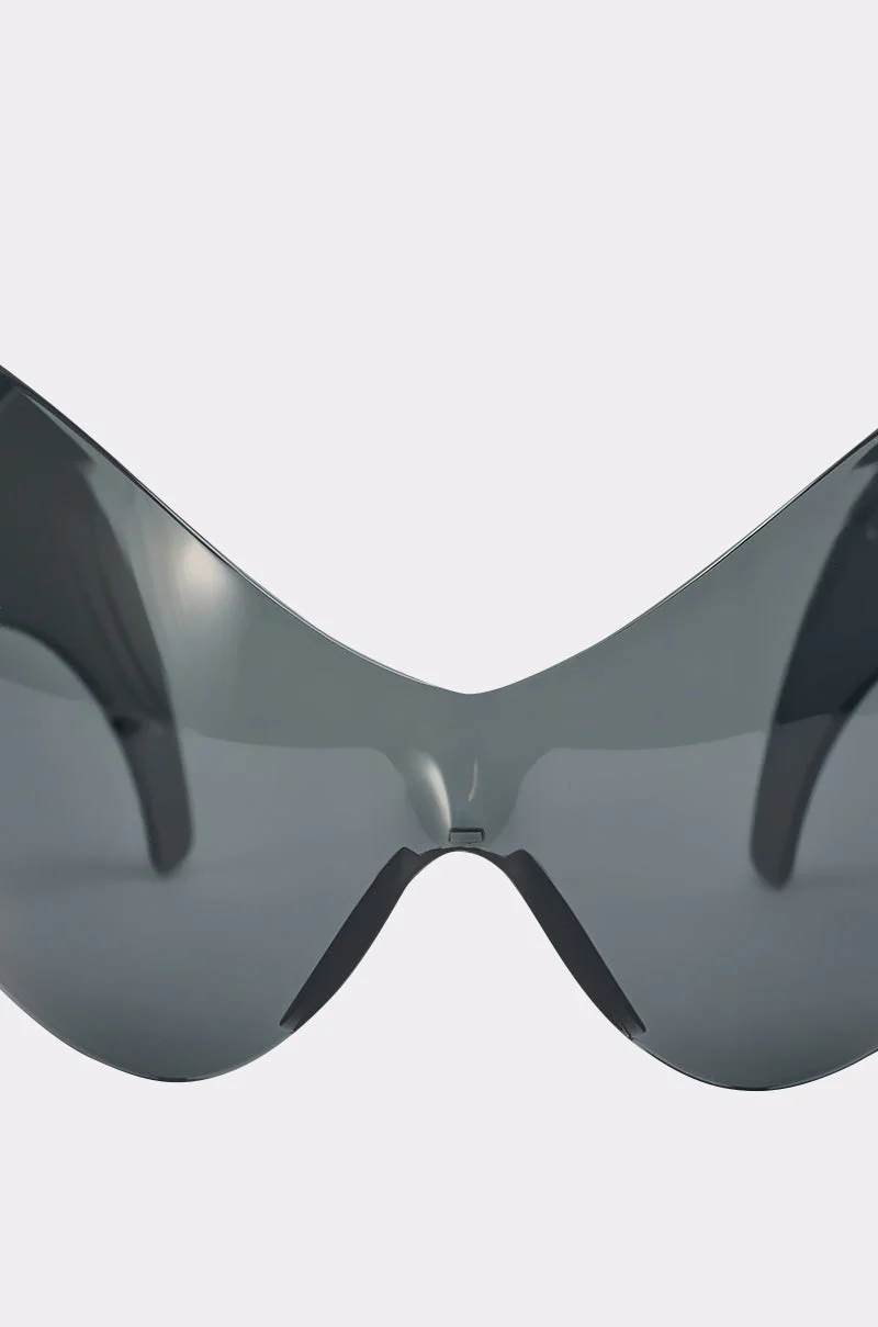 IM BETTER SUNGLASSES - Image 5