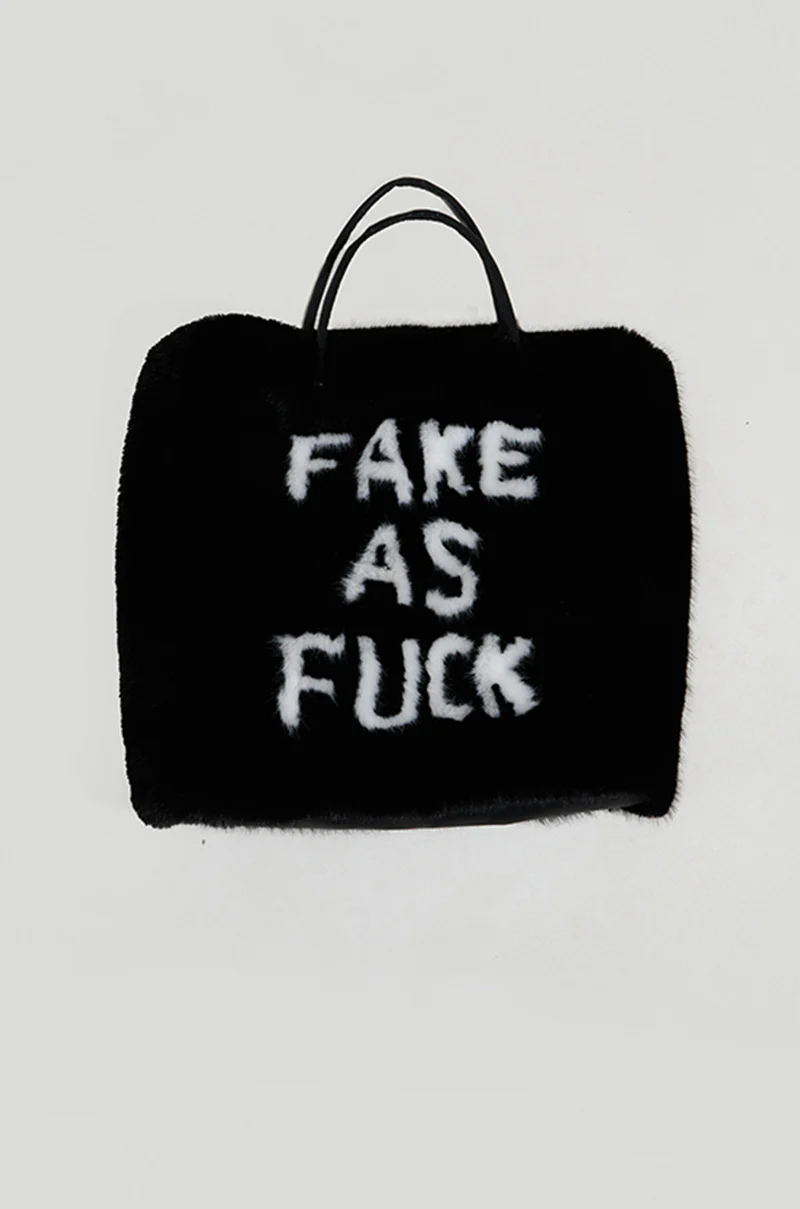 IM FAKE ULTRA OVERSIZED FUR TOTE