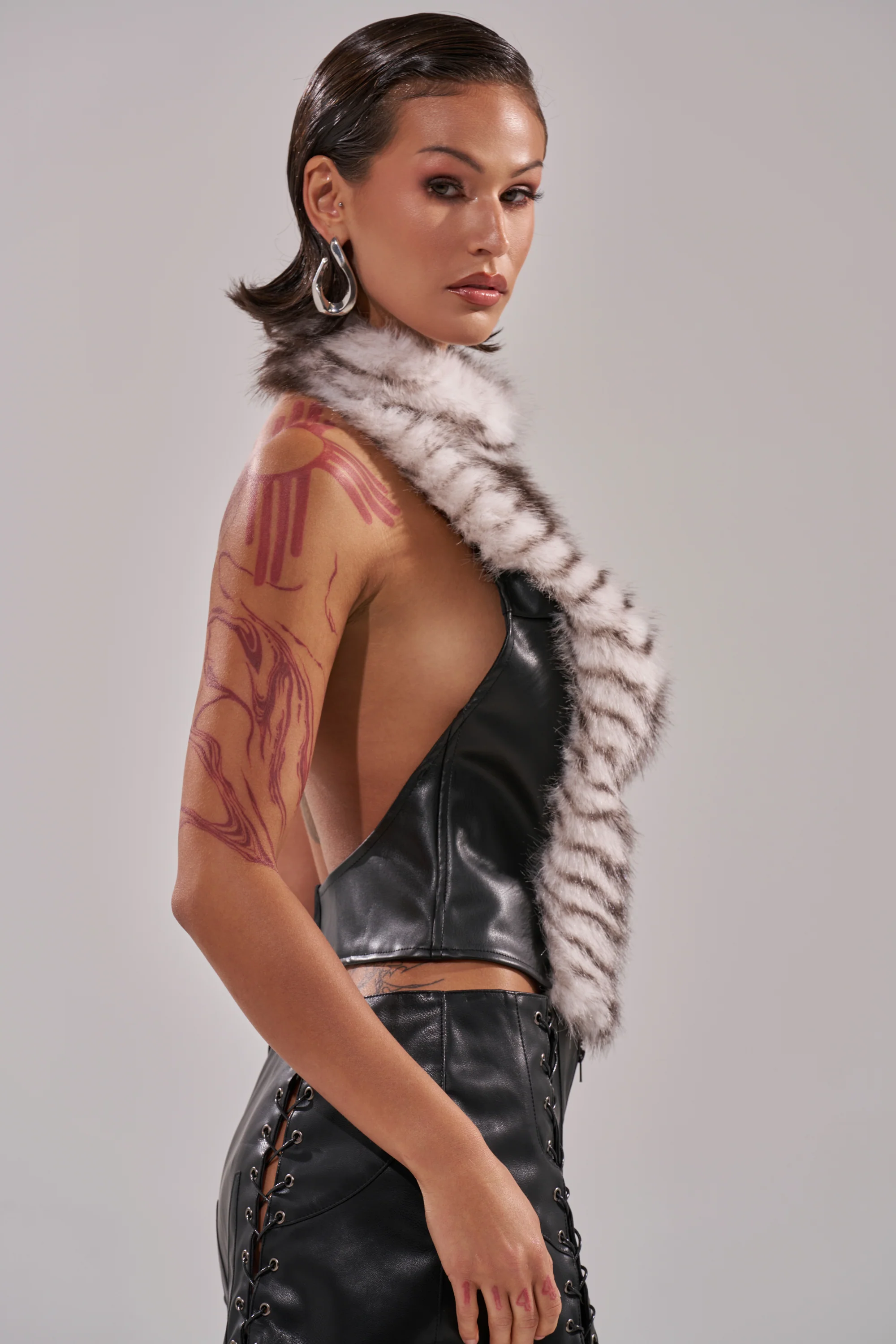 I'M MY OWN SPIRIT ANIMAL MOCK NECK FUR TOP - Image 4