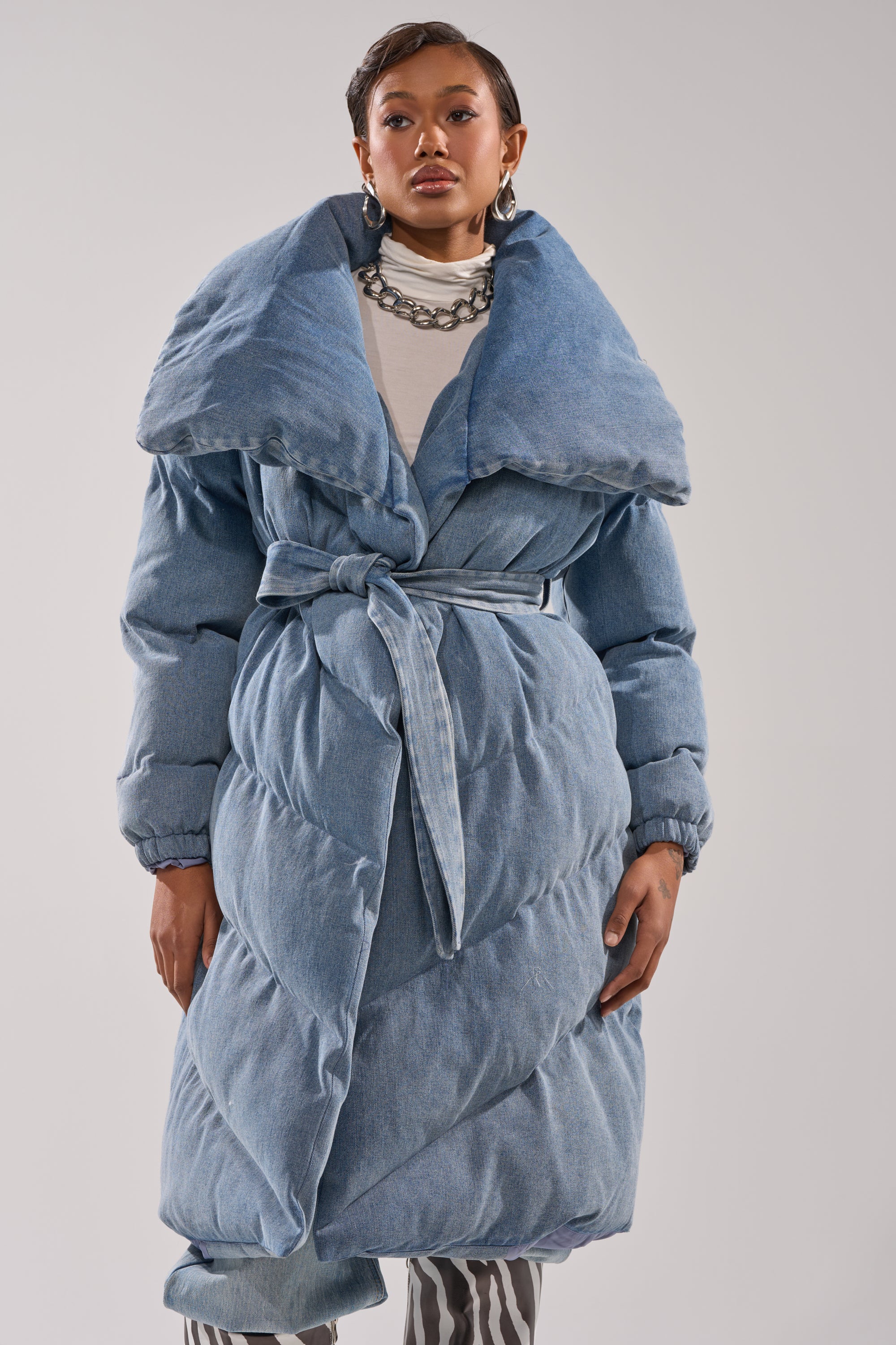 I'M OUTSIDE DENIM PUFFER - Image 2