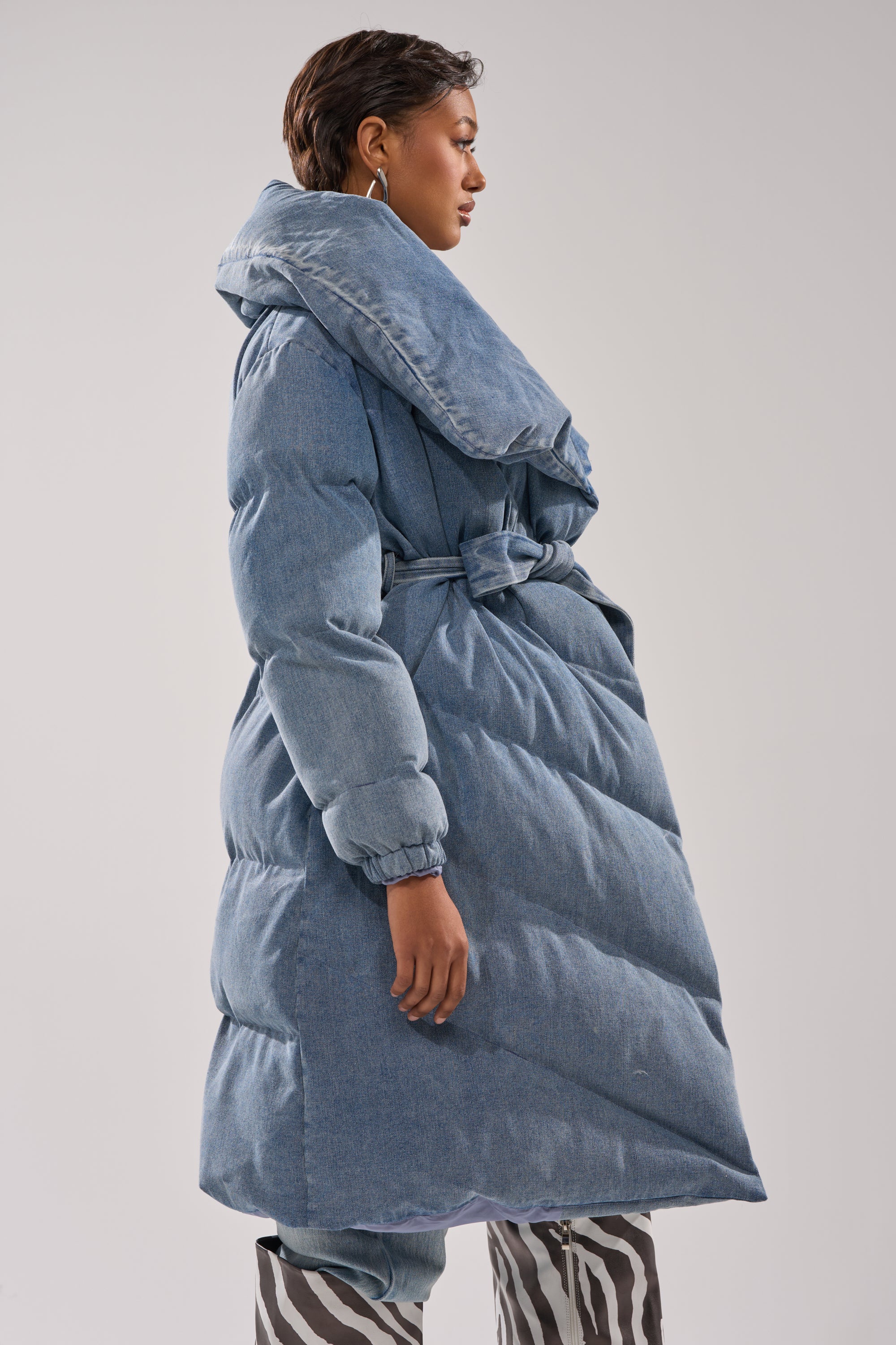 I'M OUTSIDE DENIM PUFFER - Image 4