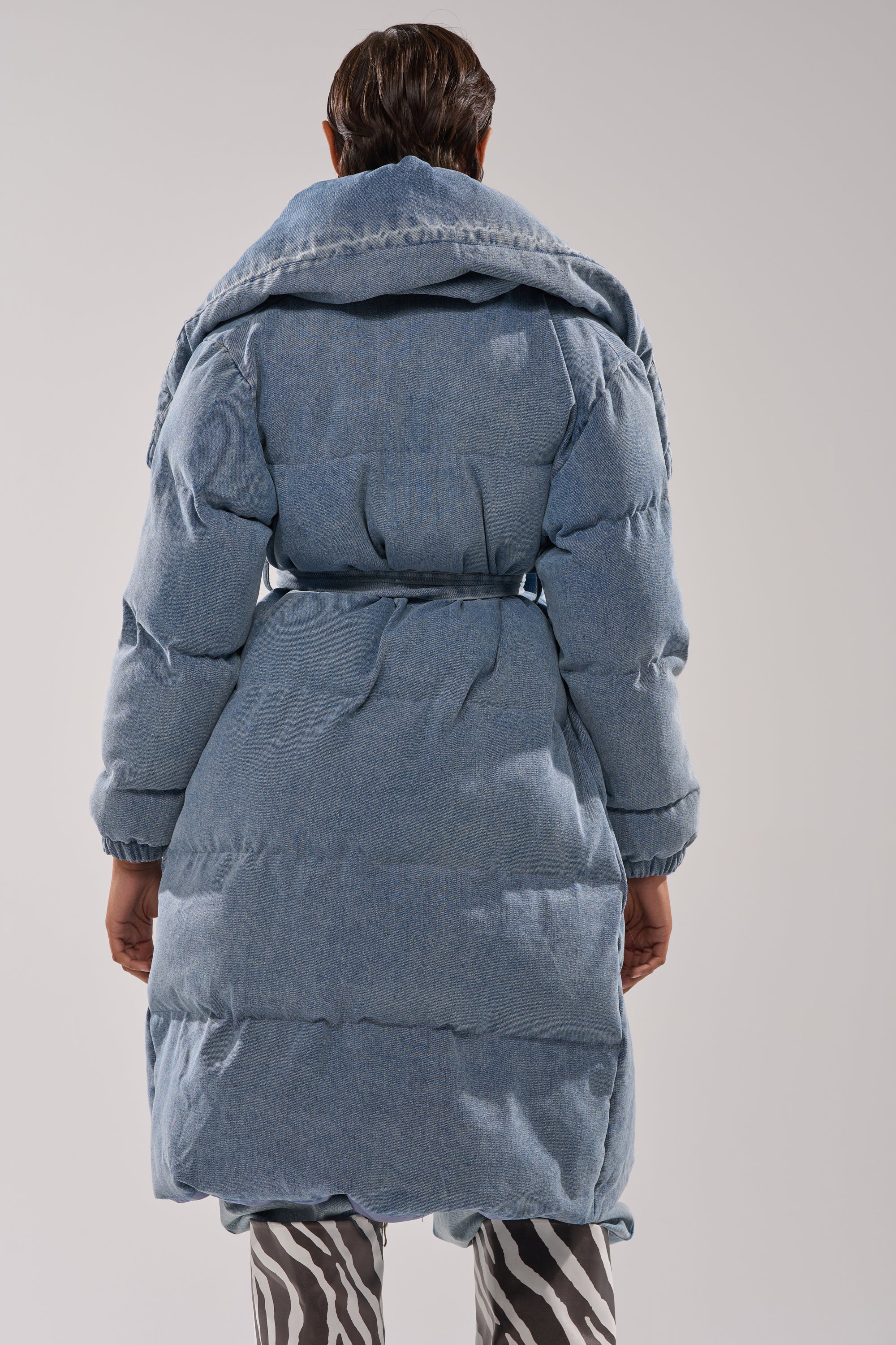 I'M OUTSIDE DENIM PUFFER - Image 5