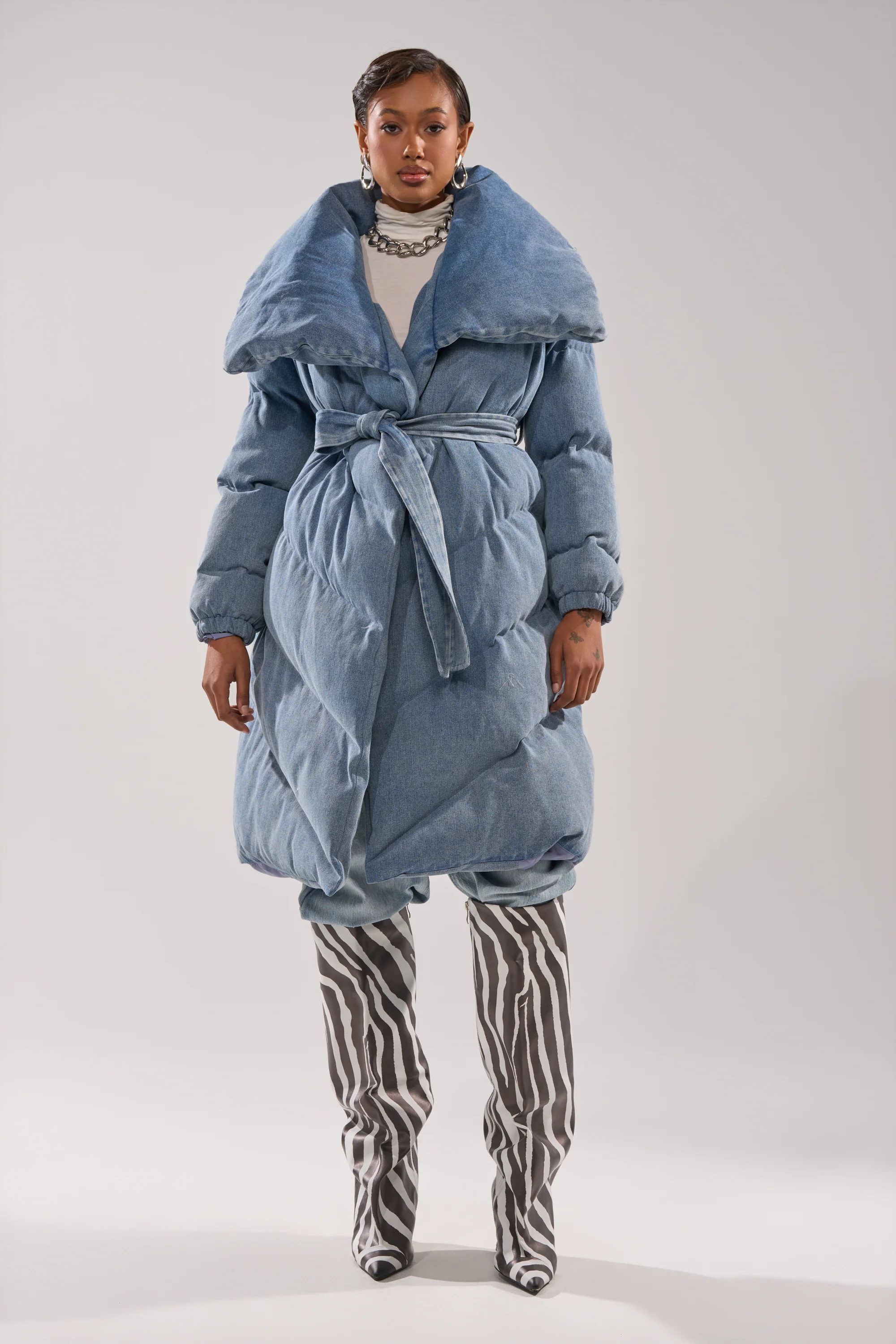 I'M OUTSIDE DENIM PUFFER - Image 6
