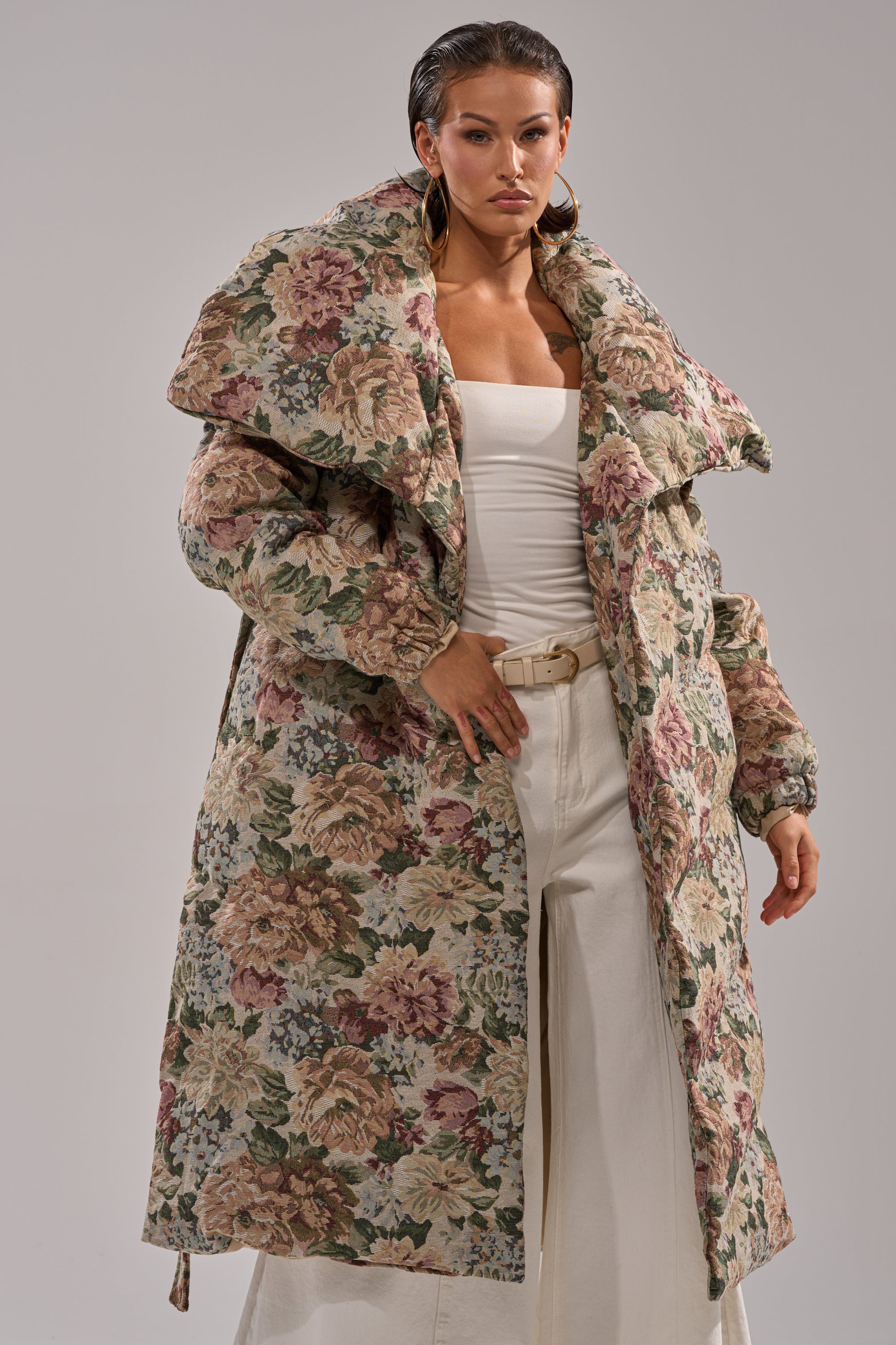 I'M OUTSIDE TAPESTRY PUFFER - Image 2