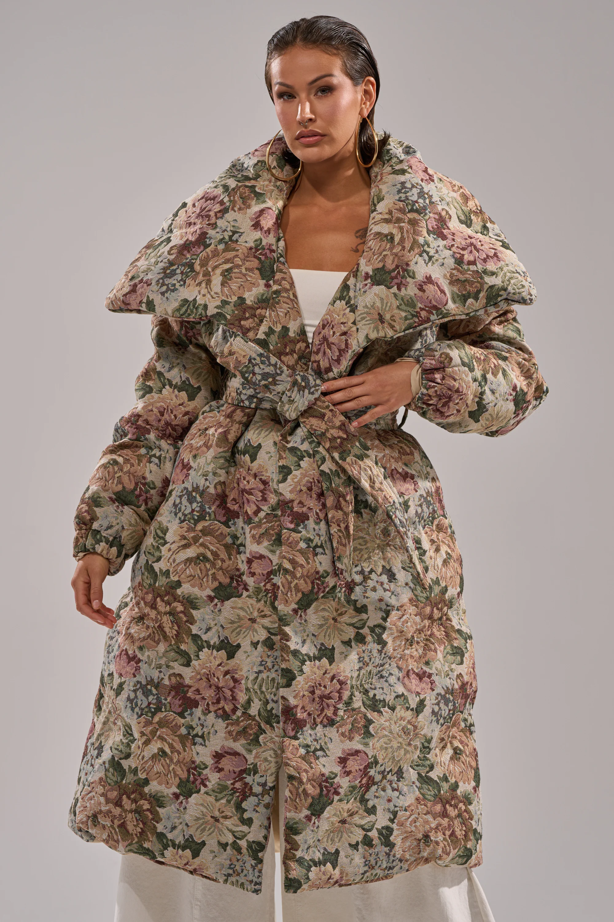 I'M OUTSIDE TAPESTRY PUFFER - Image 3