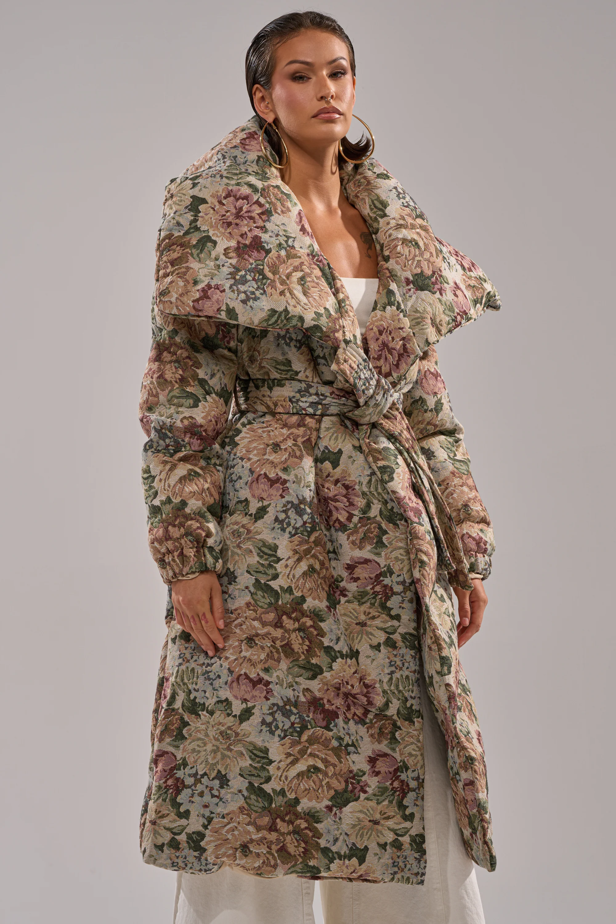 I'M OUTSIDE TAPESTRY PUFFER - Image 4