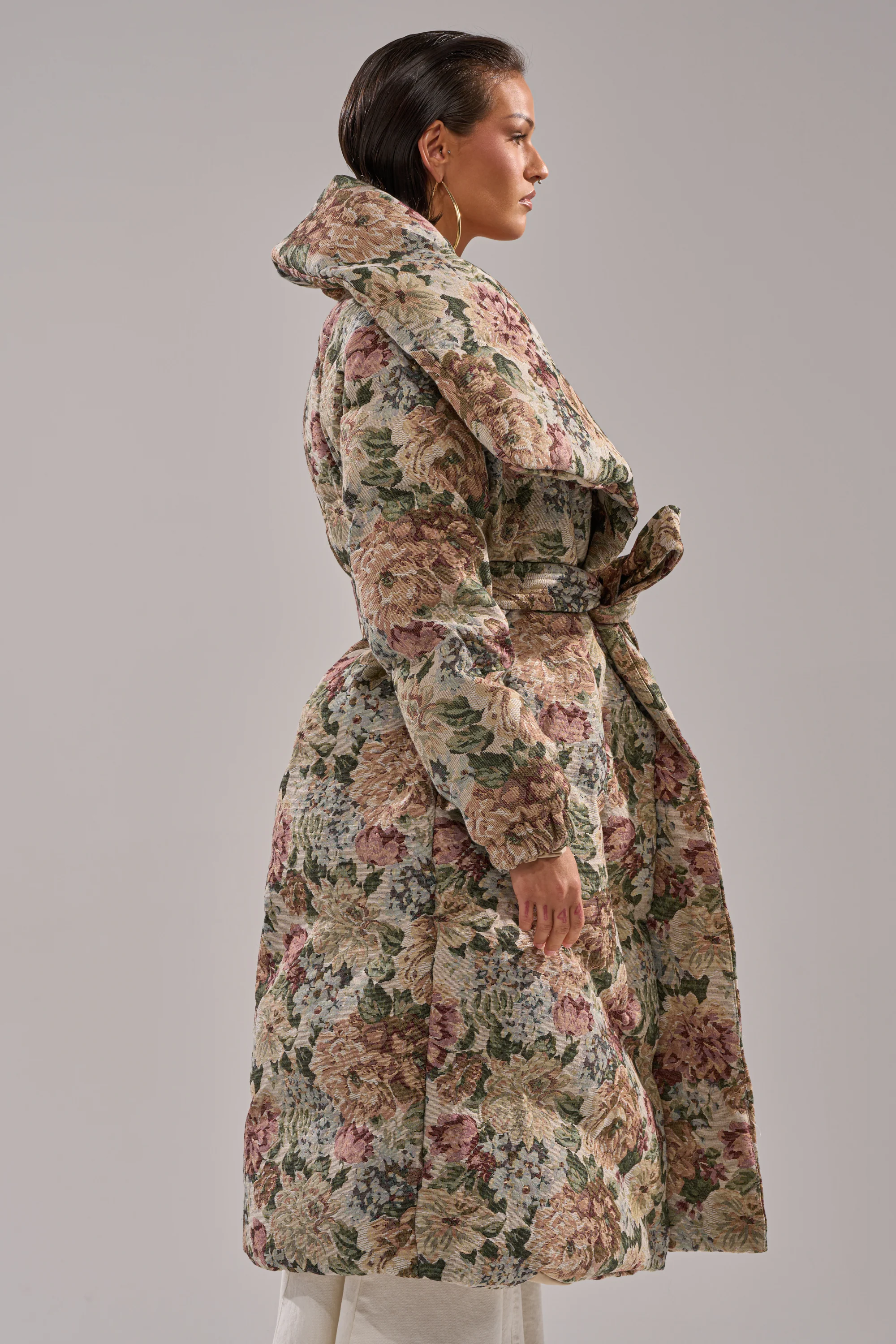 I'M OUTSIDE TAPESTRY PUFFER - Image 5