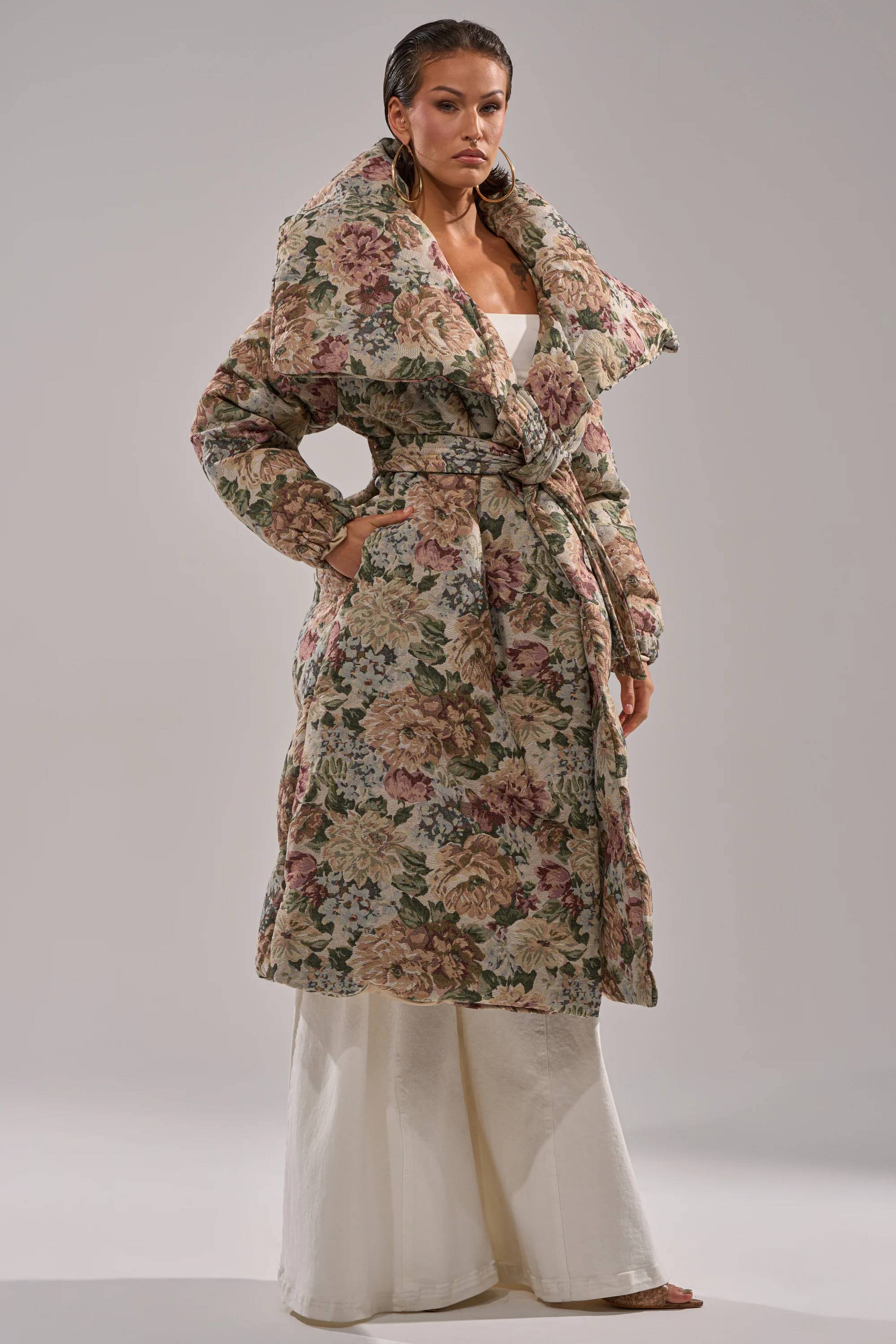 I'M OUTSIDE TAPESTRY PUFFER - Image 7