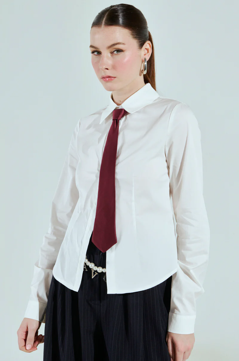 I'M THE BOSS BUTTON DOWN - Image 2
