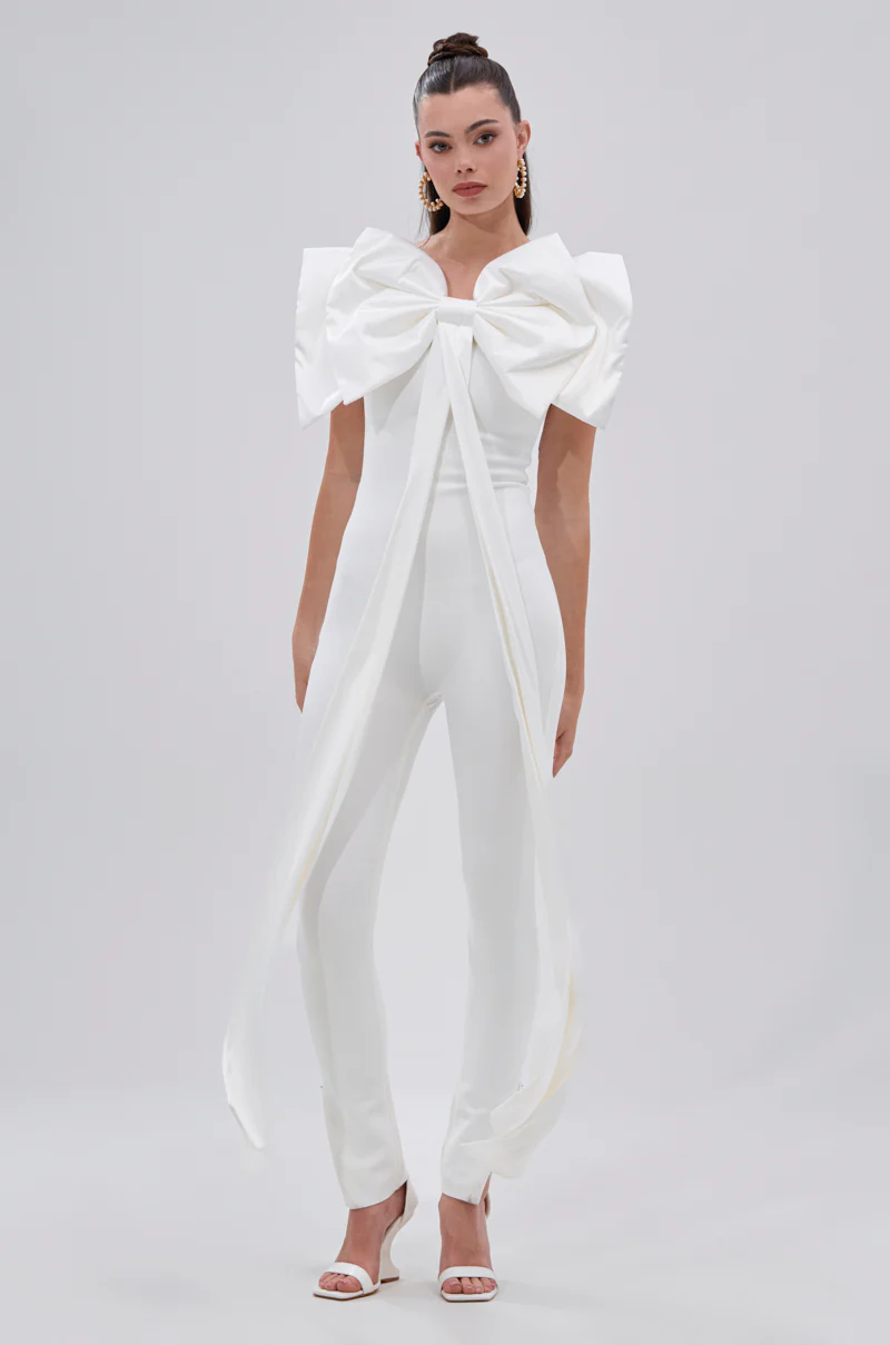 I'M THE GIFT VELVET JUMPSUIT WITH A BOW - Image 3