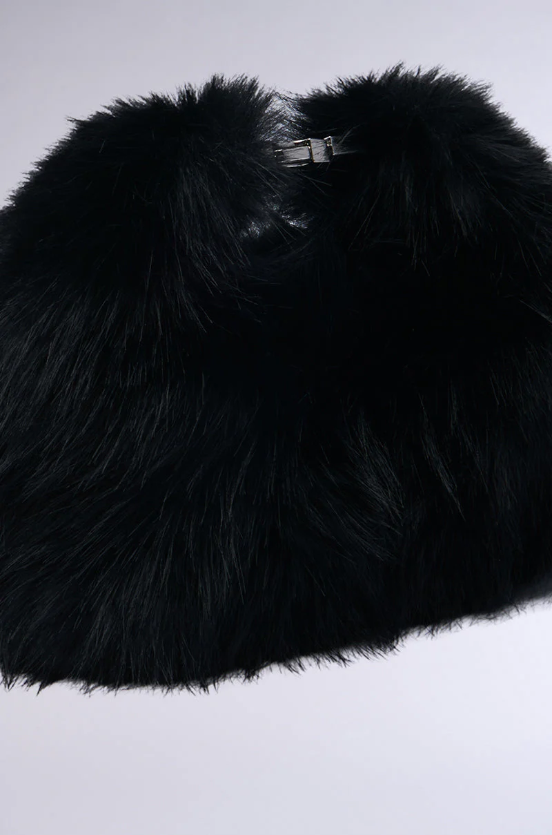 IM THE ONE MINI FUR PURSE - Image 4