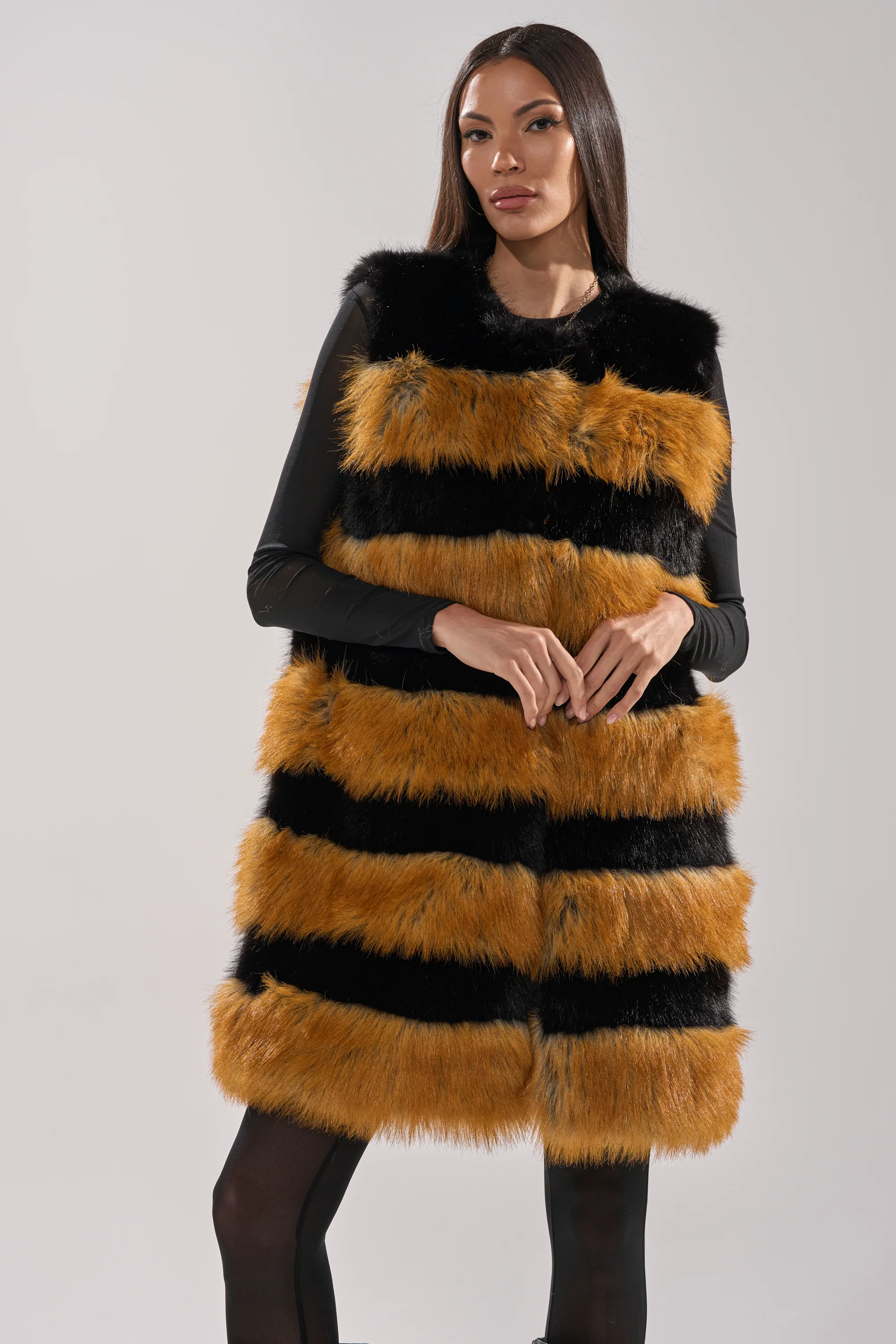 IN ANOTHER LIFE PANELED FUR VEST - Image 4