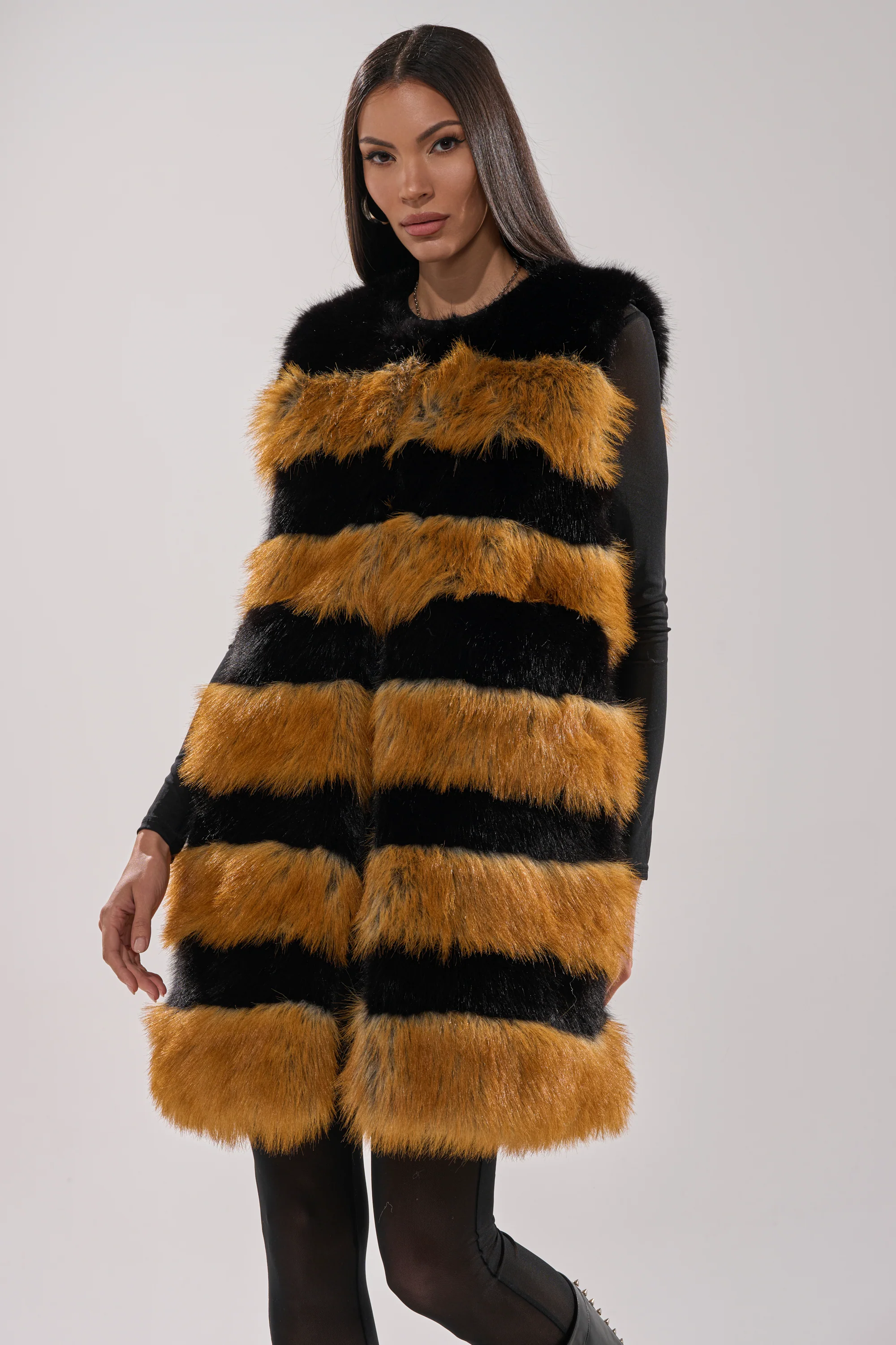 IN ANOTHER LIFE PANELED FUR VEST - Image 5