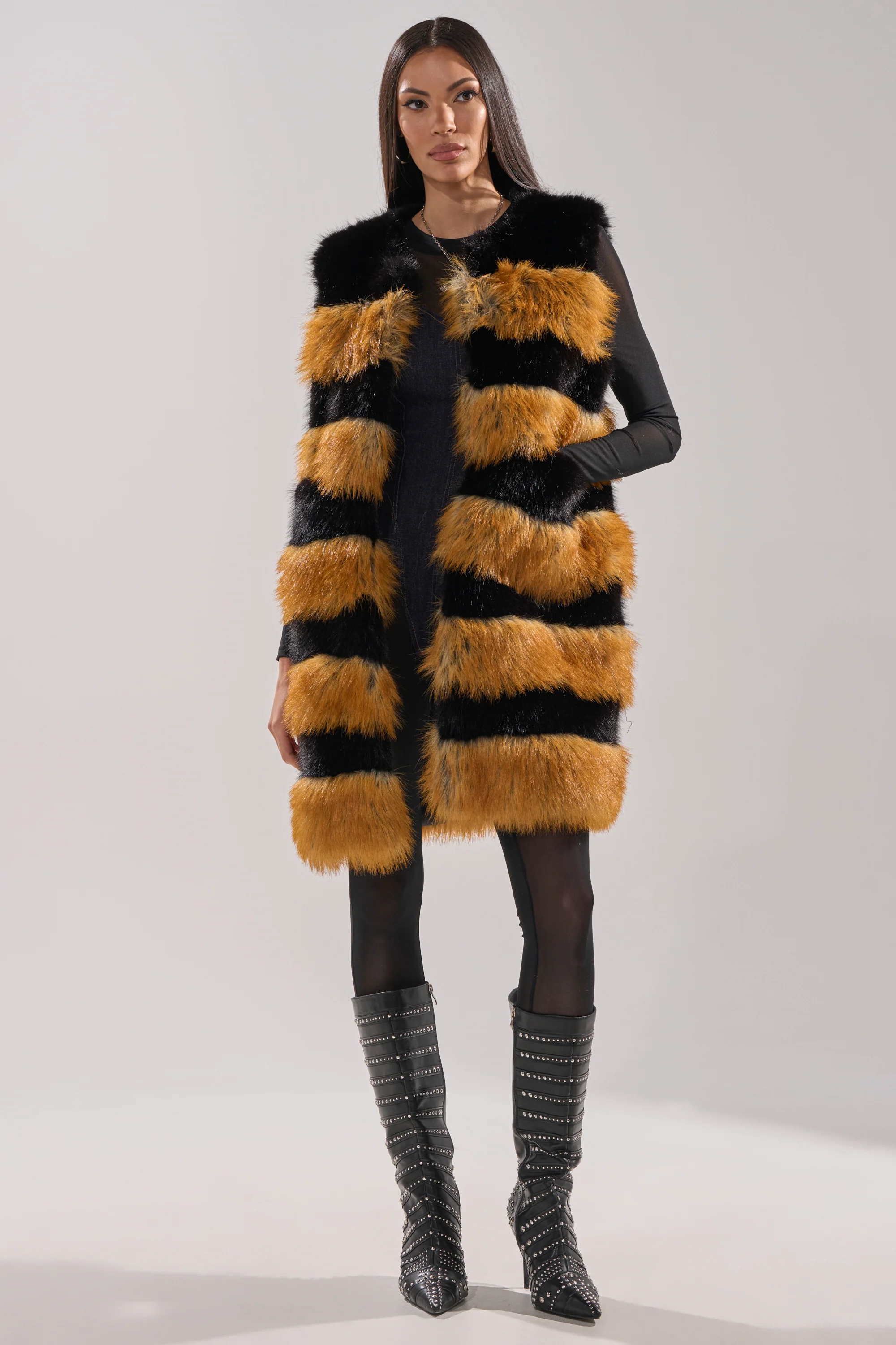 IN ANOTHER LIFE PANELED FUR VEST - Image 8