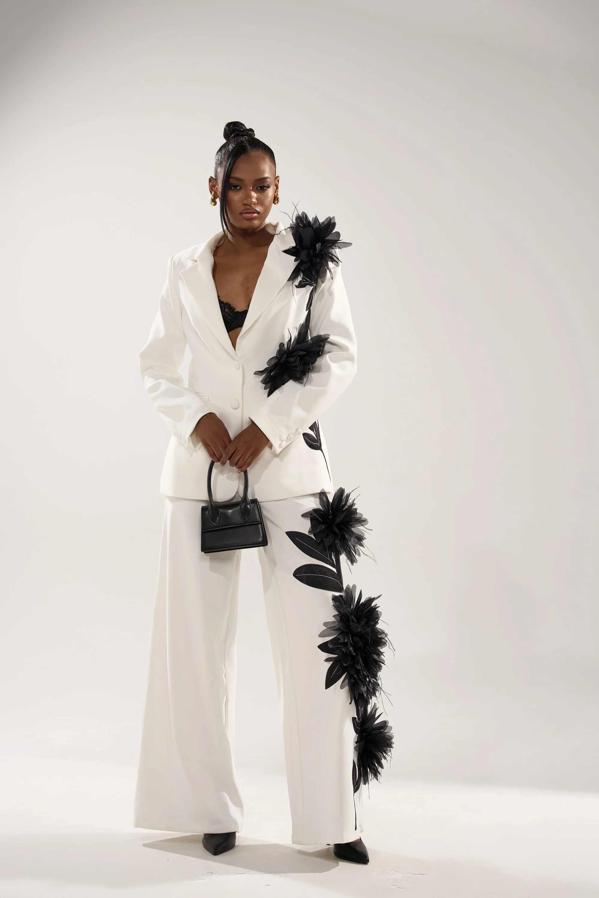 IN FULL BLOOM APPLIQUE BLAZER - Image 7