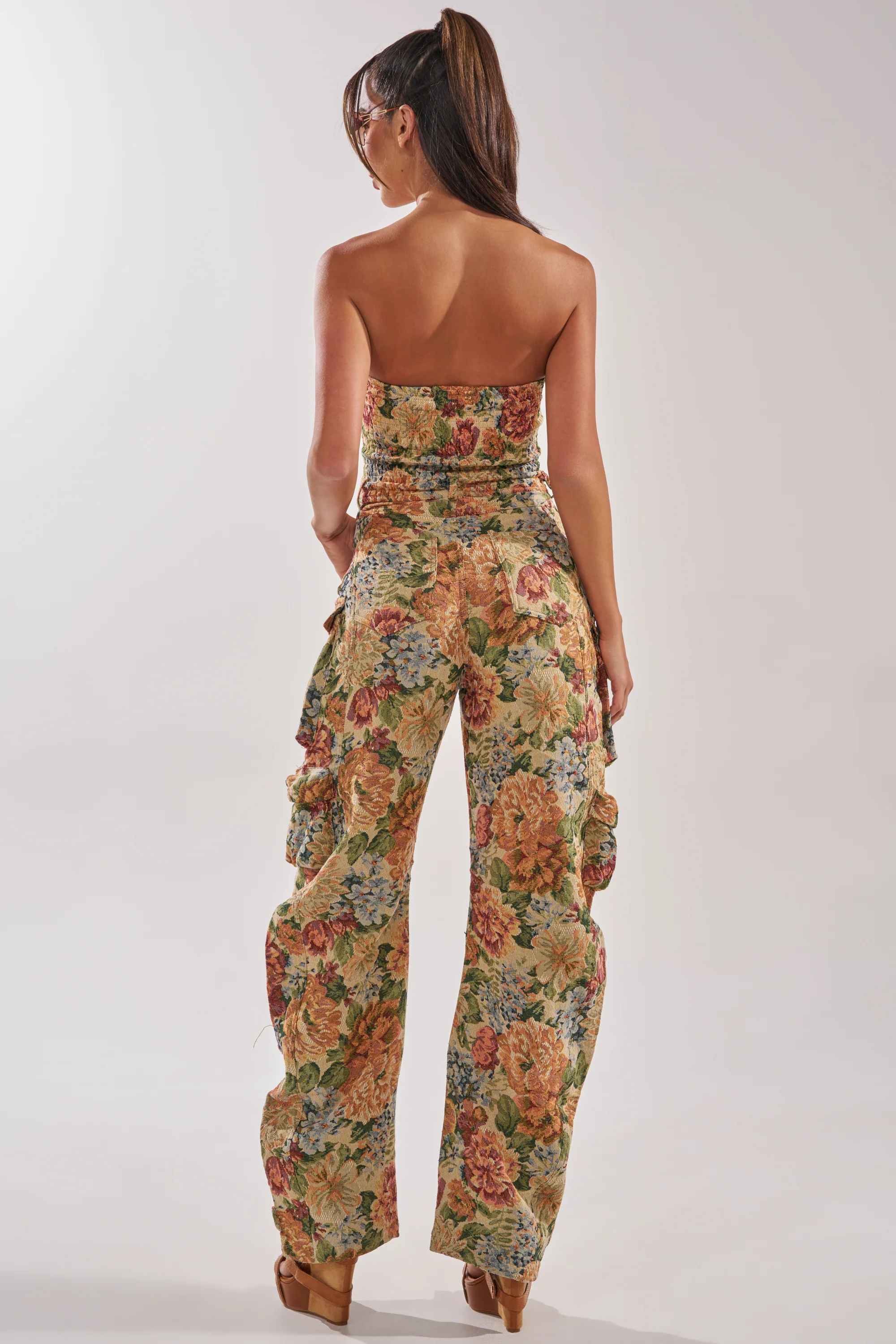 IN HER ELEMENT FLORAL WOVEN JUMPSUIT IN BROWN MULTI - Image 4